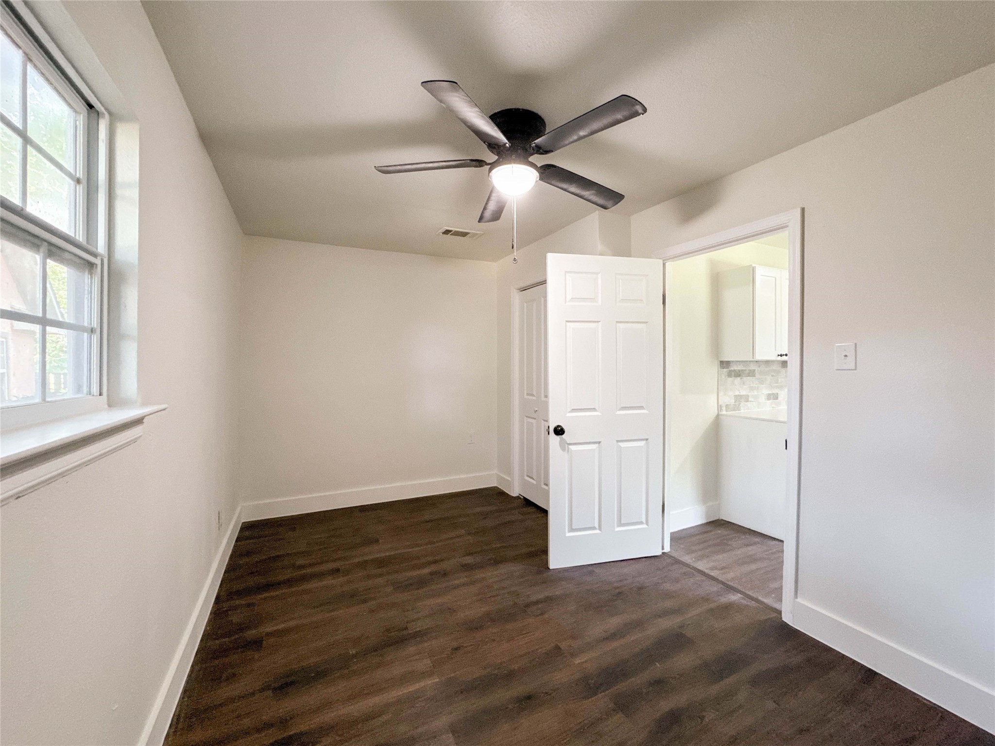 1003 W Hart Avenue Property Photo 14