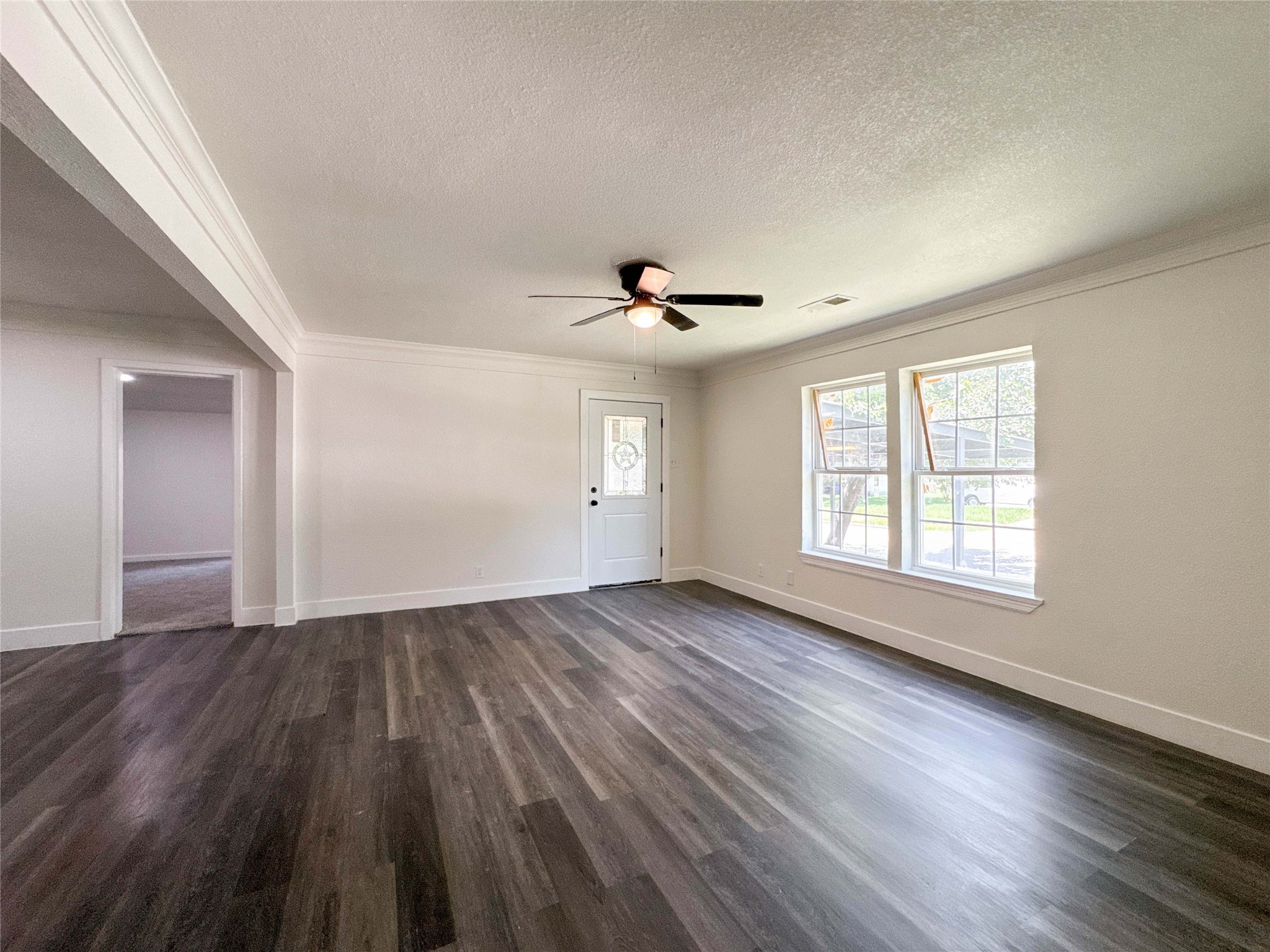 1003 W Hart Avenue Property Photo 20