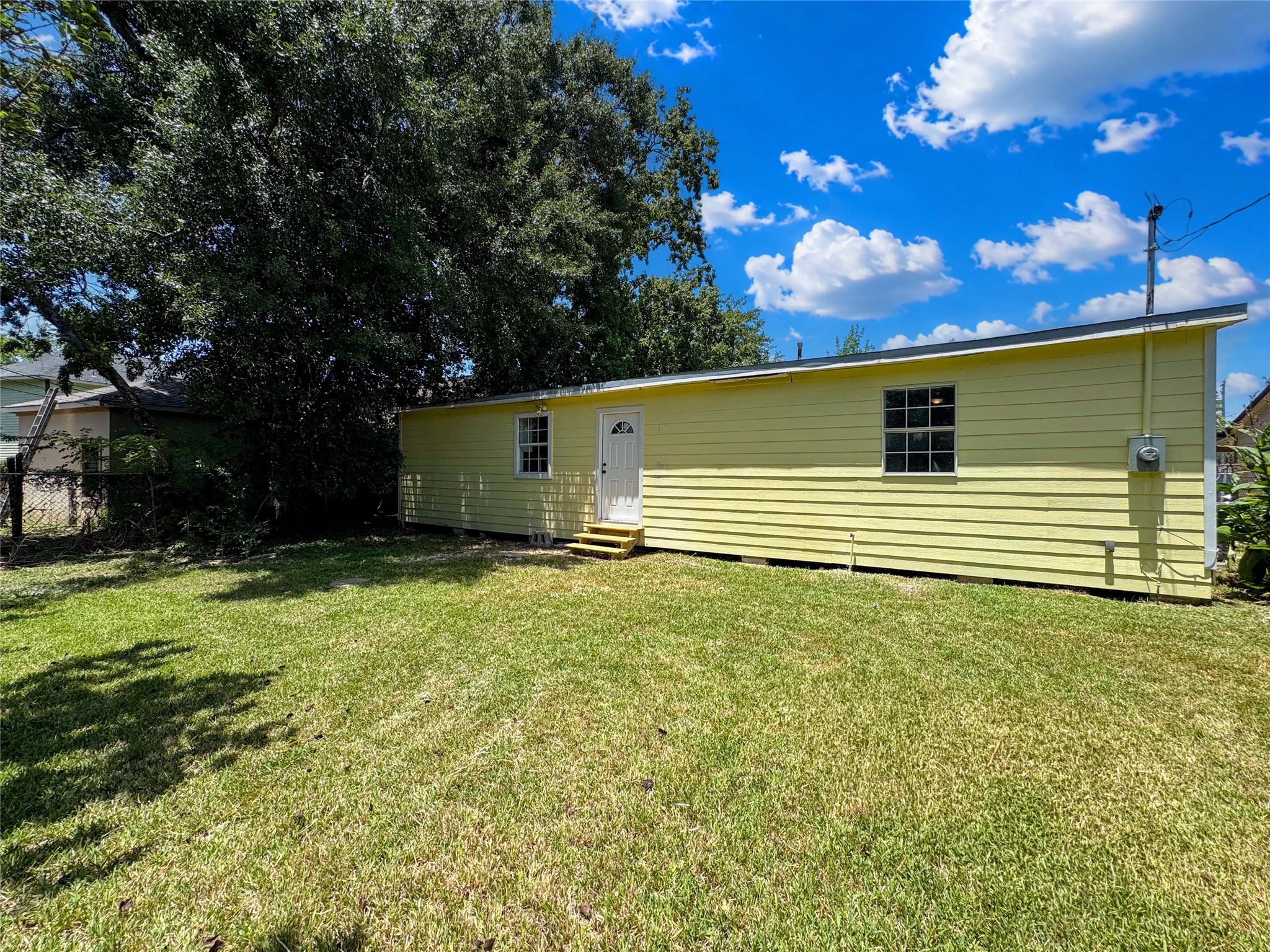 1003 W Hart Avenue Property Photo 22