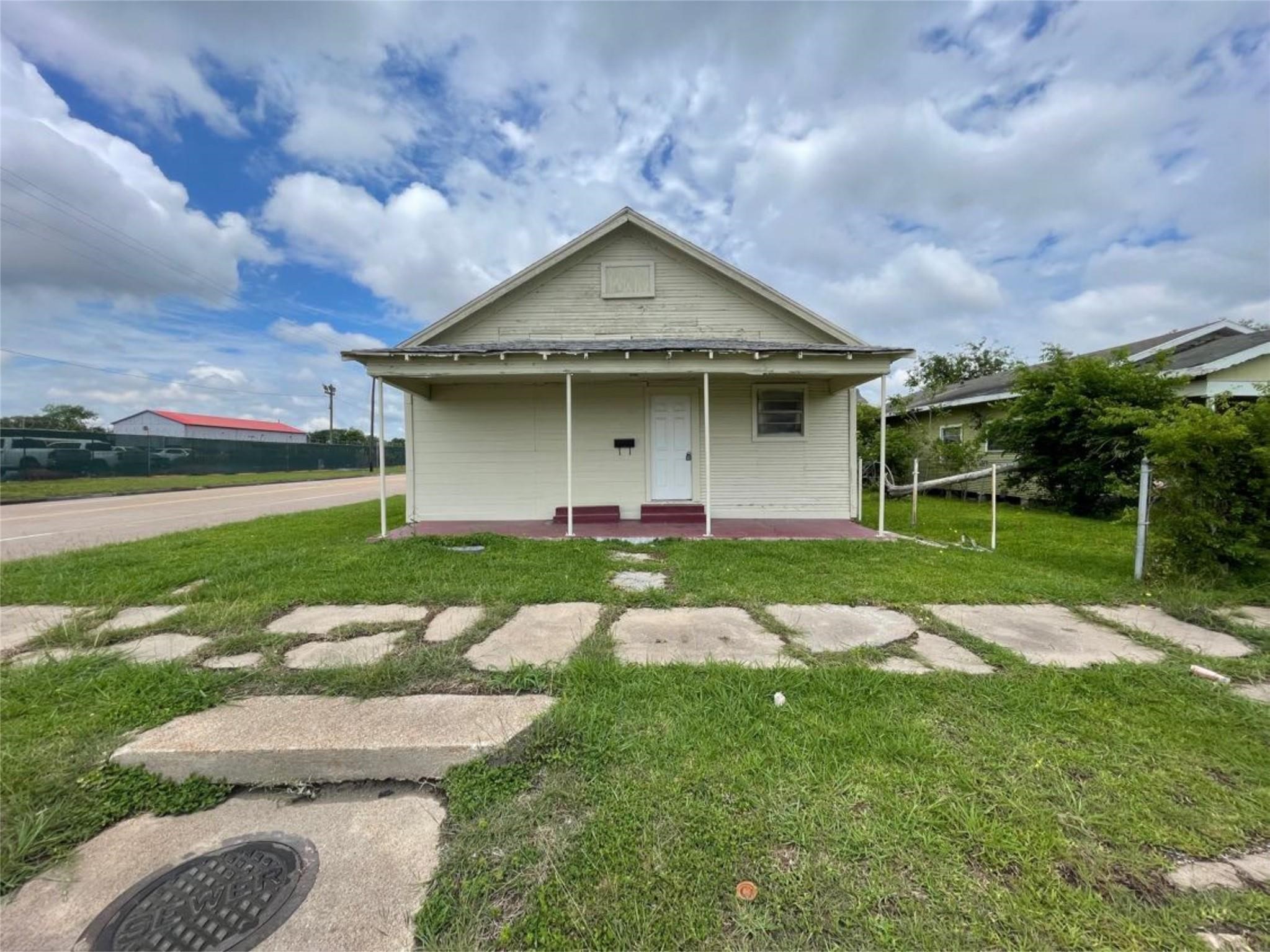 501 14th Street Property Photo 1