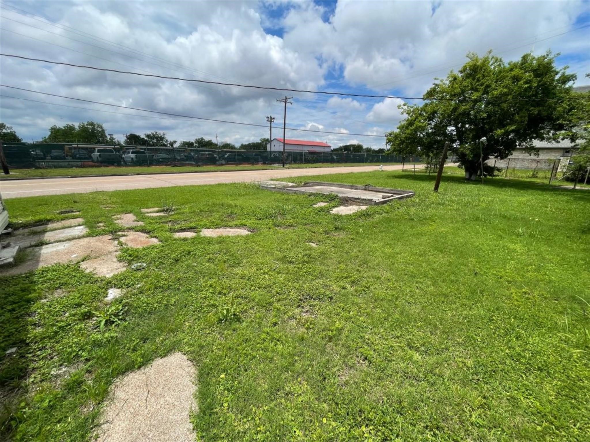 501 14th Street Property Photo 3