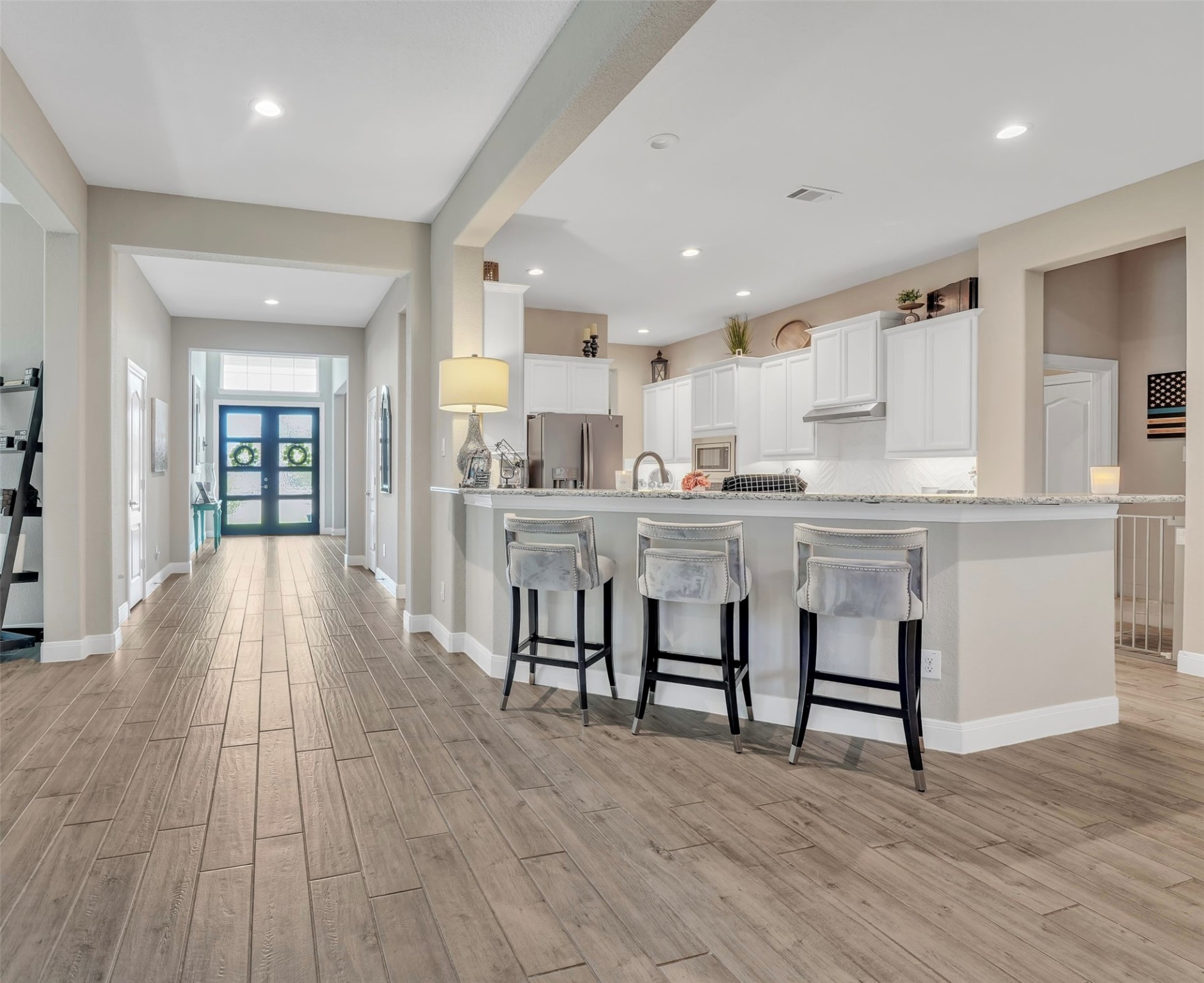 1541 N Blue Bonnet Lane Property Photo 9