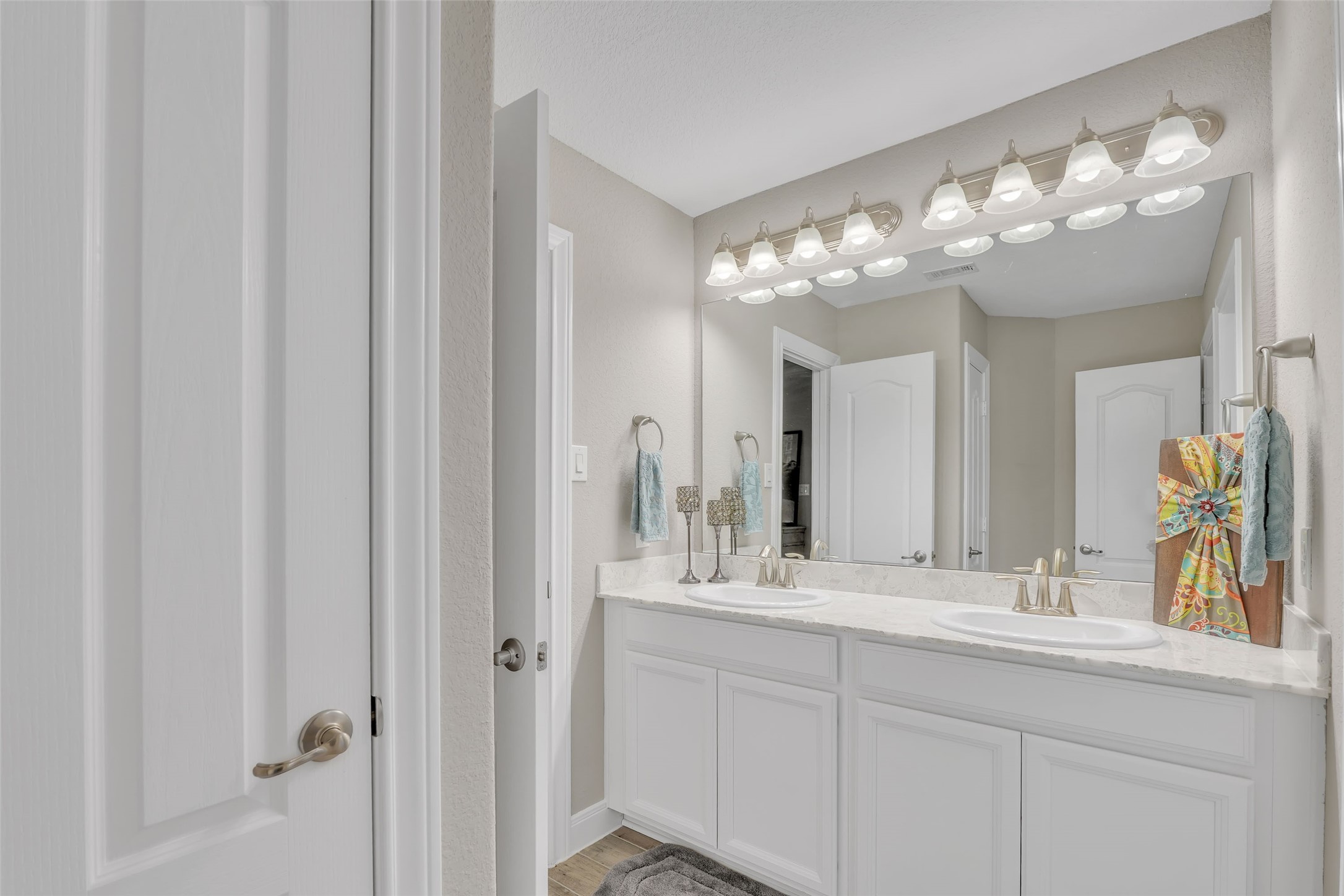 1541 N Blue Bonnet Lane Property Photo 15