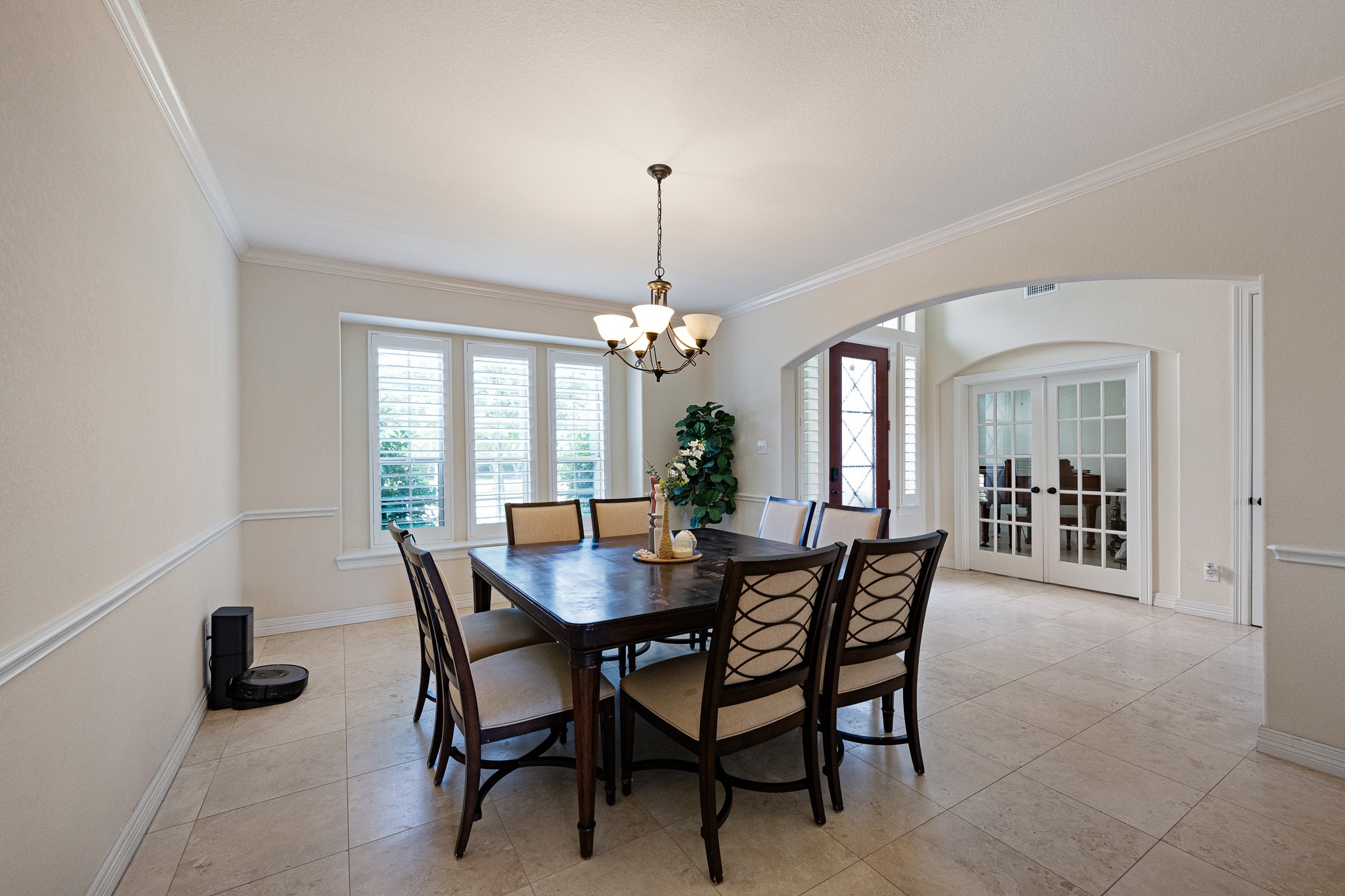 4627 Miramar Drive Property Photo 5