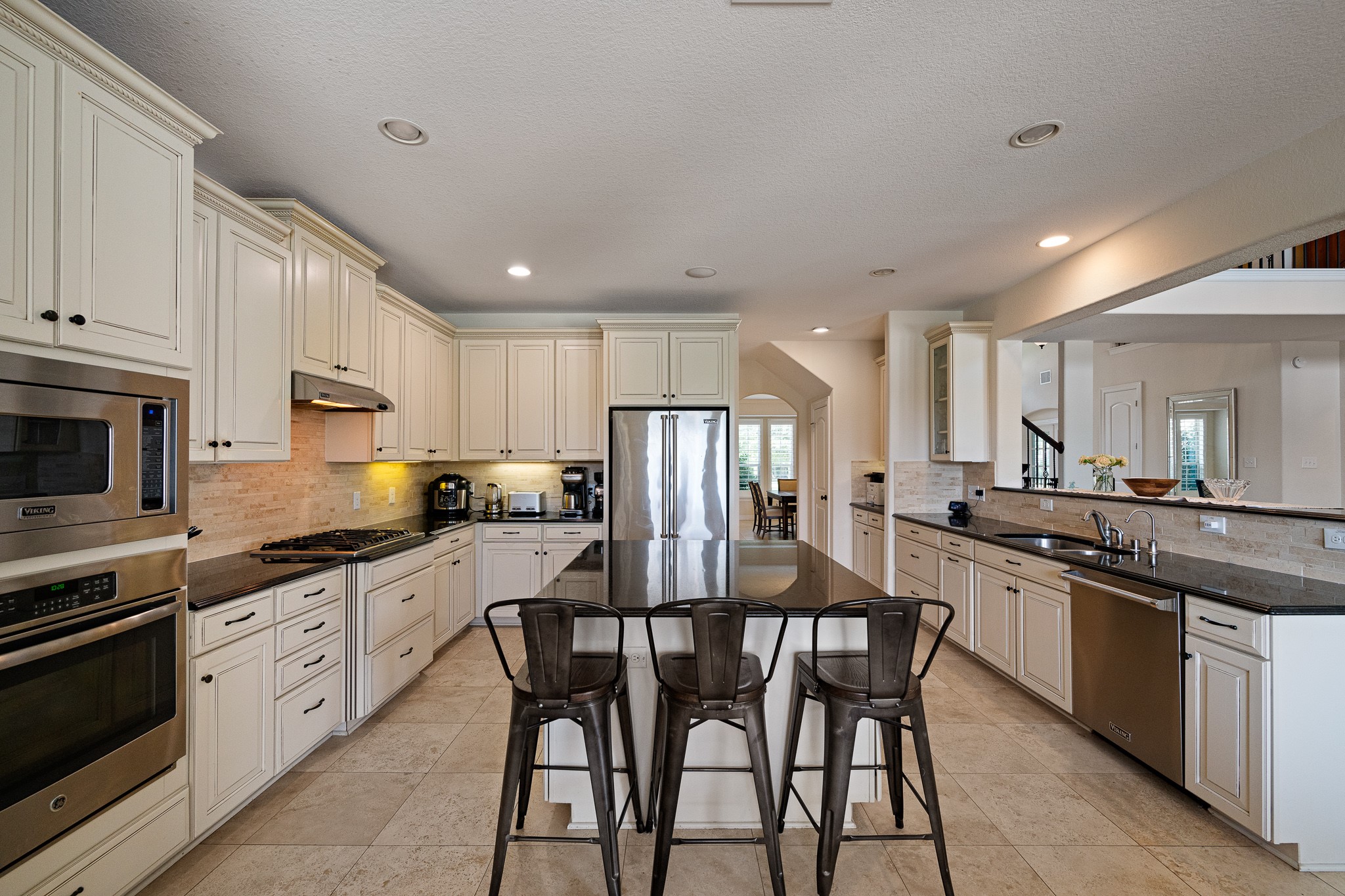 4627 Miramar Drive Property Photo 17