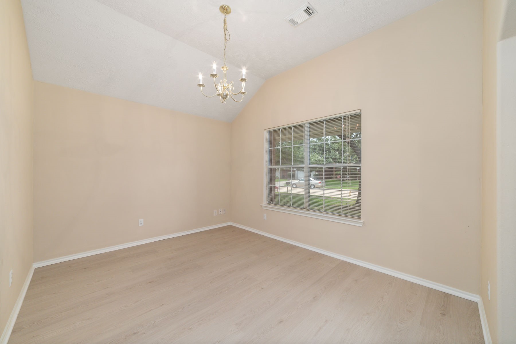 20511 Bouganvilla Blossom Ln Lane Property Photo 6
