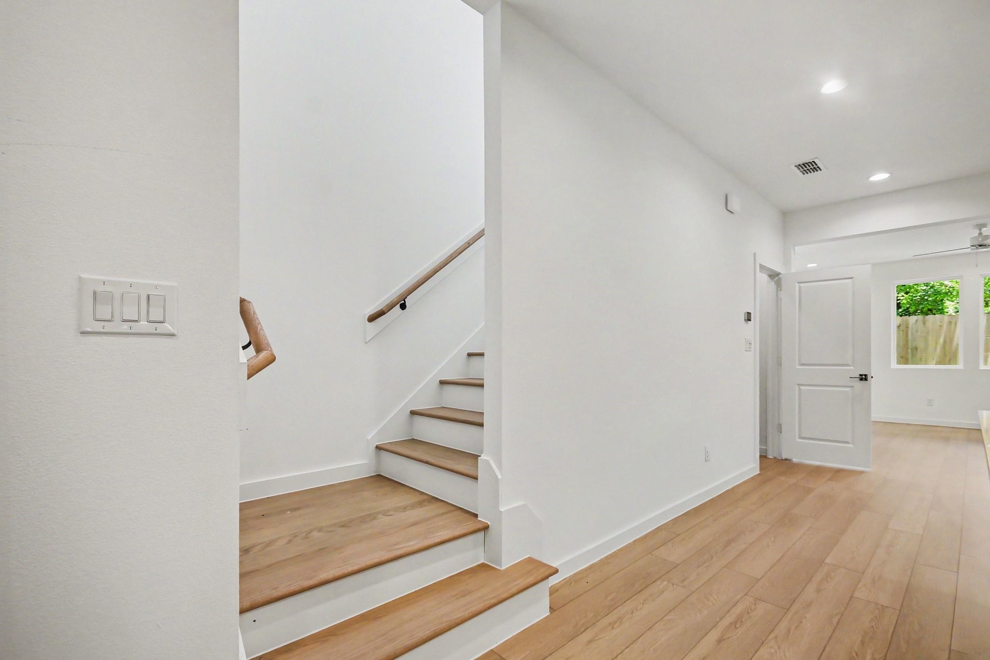 2713 Tierwester Street Property Photo 12