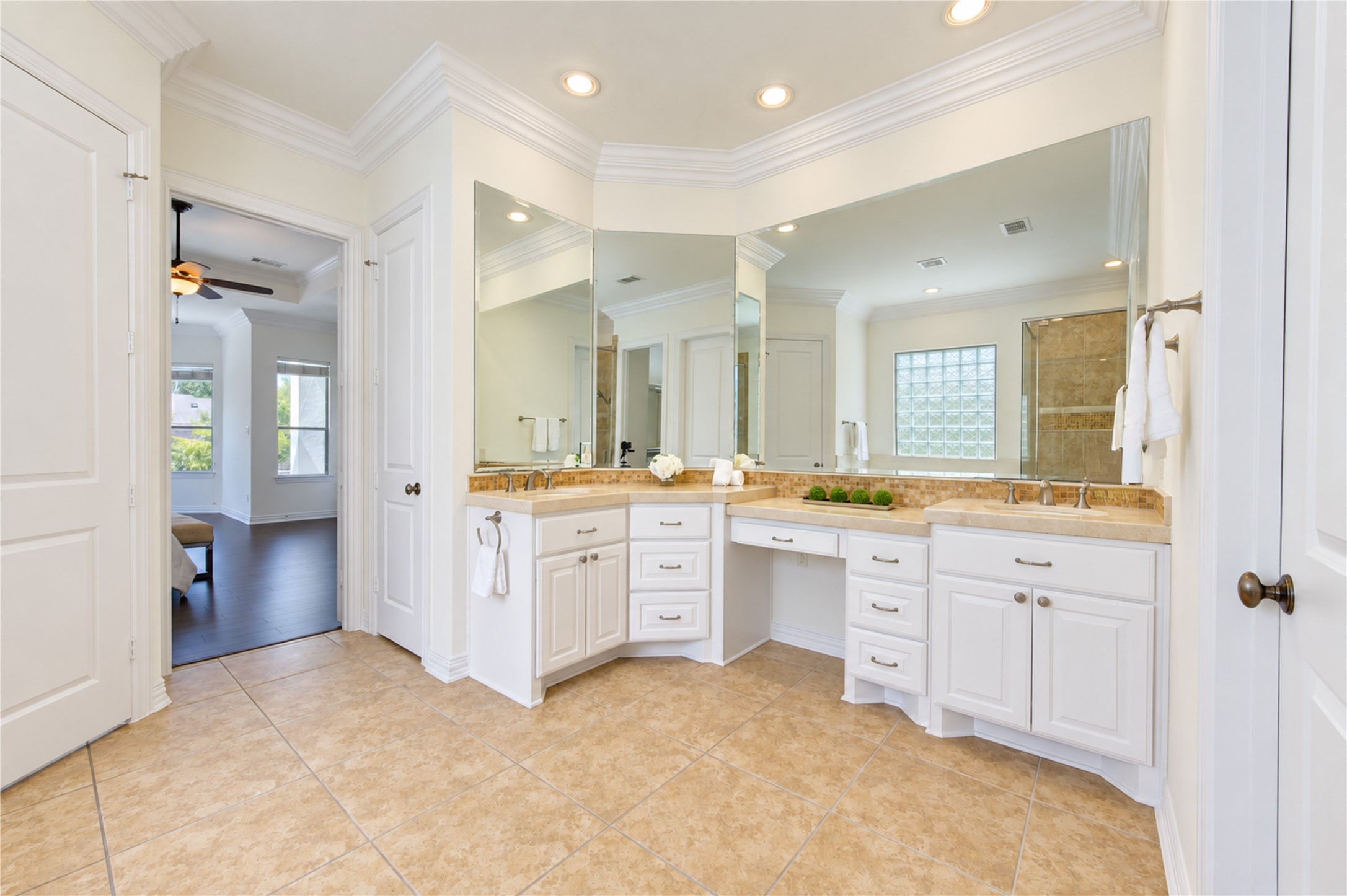 14014 Hampton Cove Drive Property Photo 20