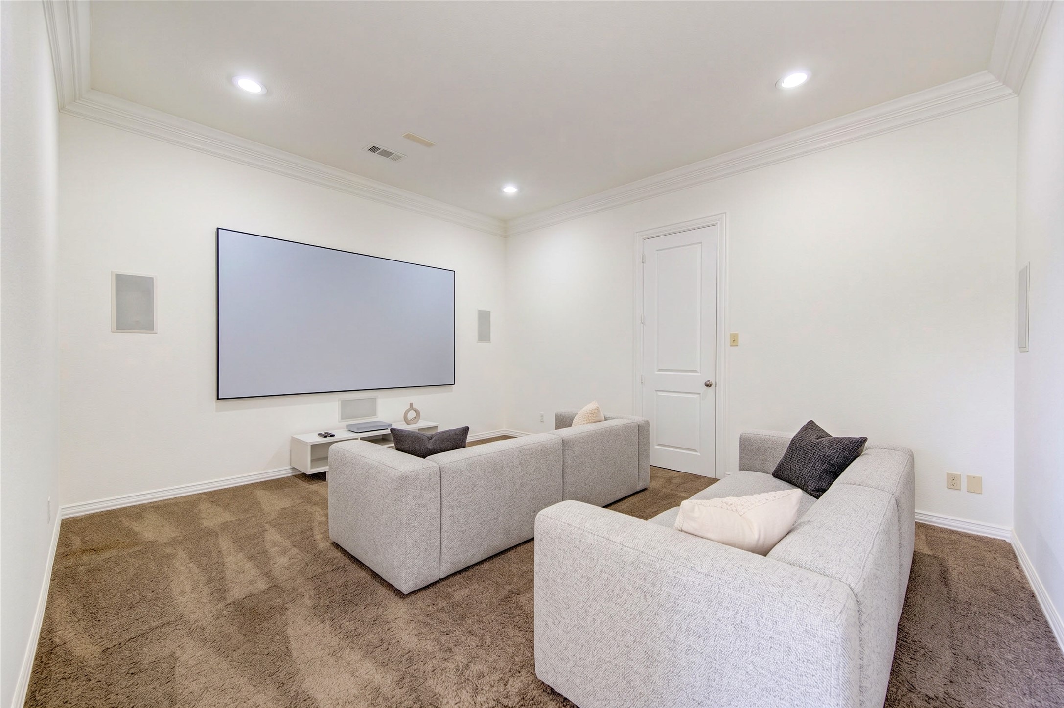 14014 Hampton Cove Drive Property Photo 29