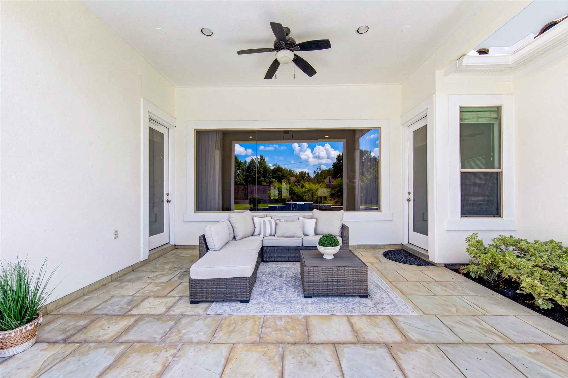 14014 Hampton Cove Drive Property Photo 38