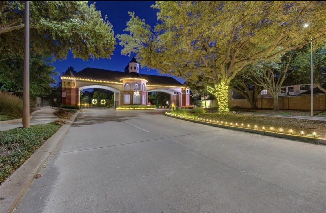 14014 Hampton Cove Drive Property Photo 45