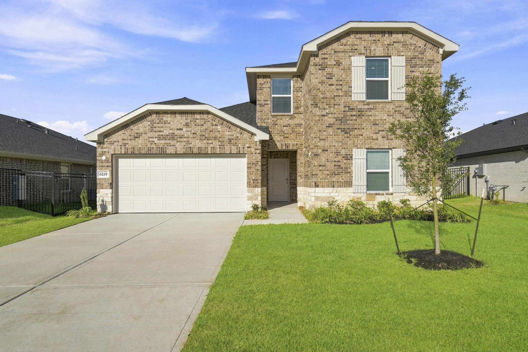 6119 Bella Breeze Drive Property Photo 1