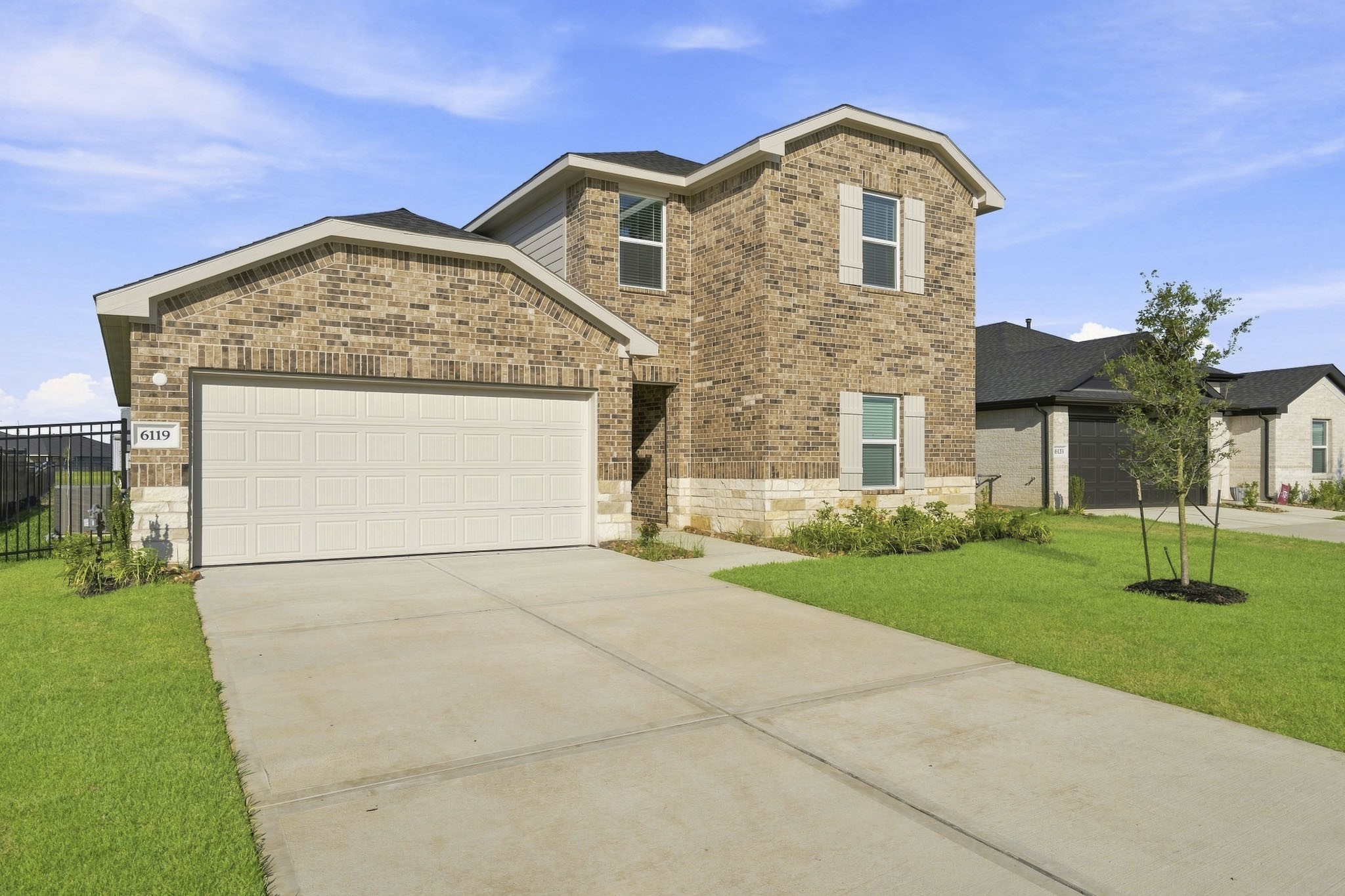6119 Bella Breeze Drive Property Photo 2