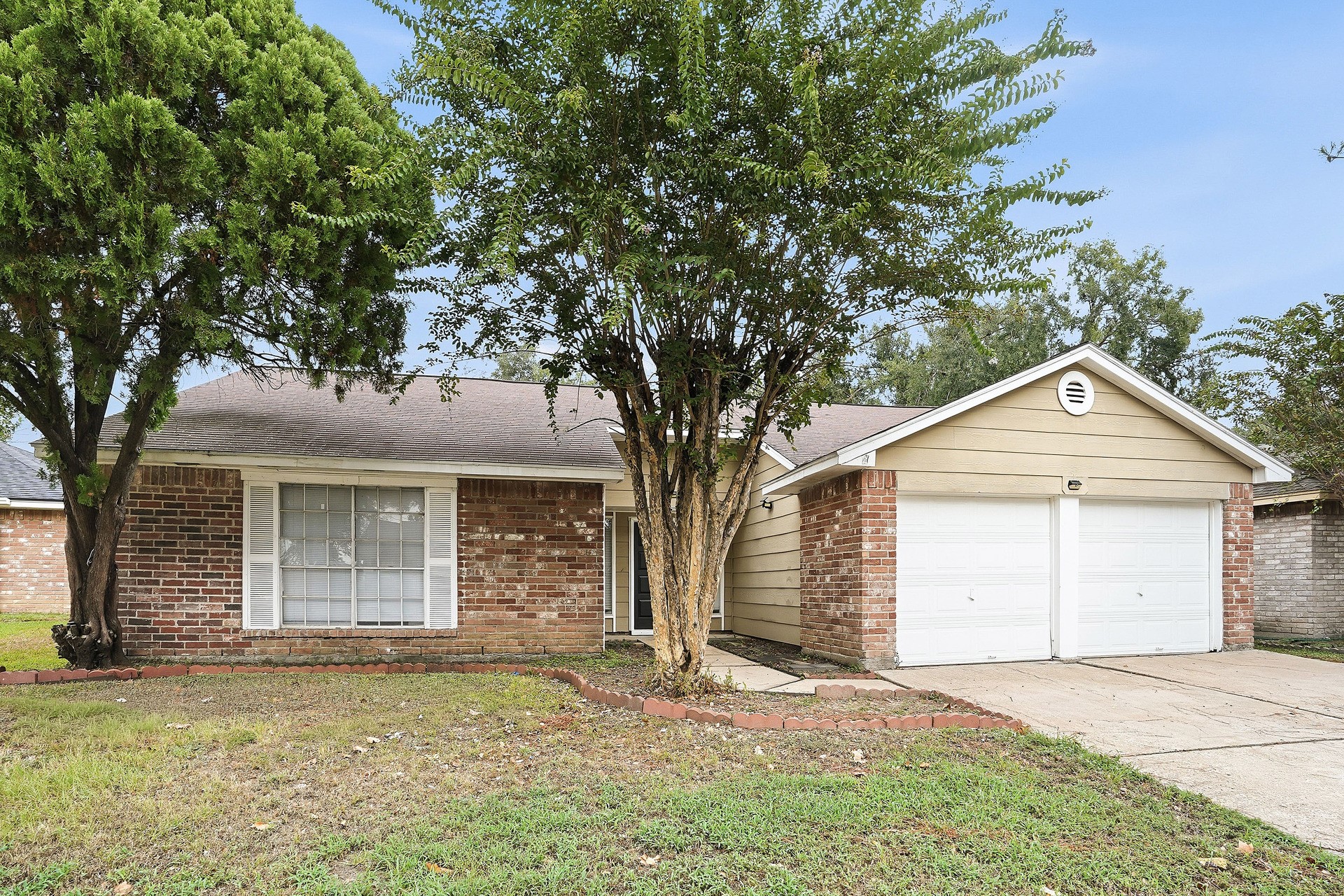 16410 Sky Blue Lane Property Photo 2