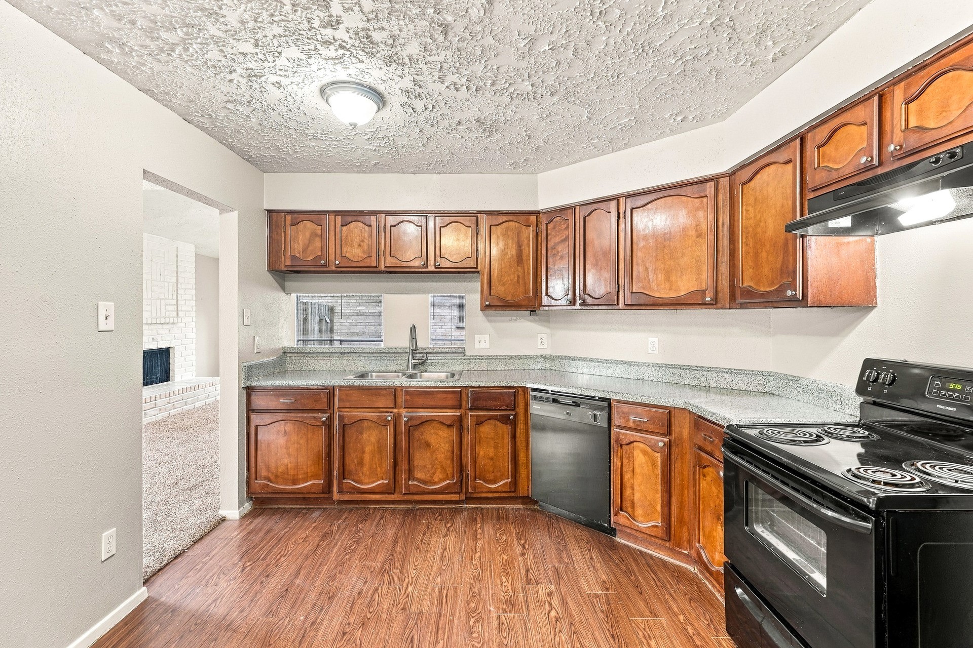 16410 Sky Blue Lane Property Photo 7