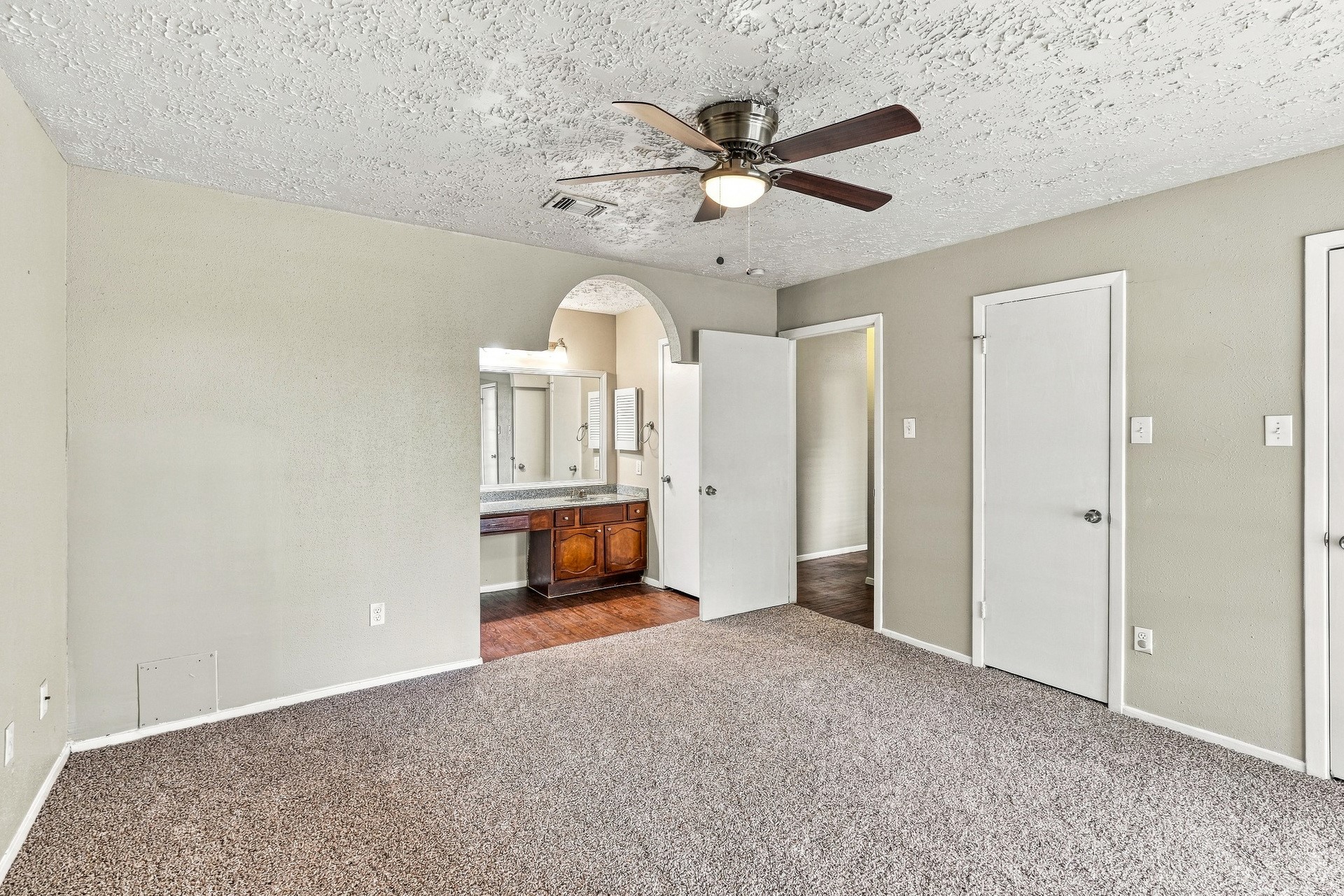 16410 Sky Blue Lane Property Photo 9