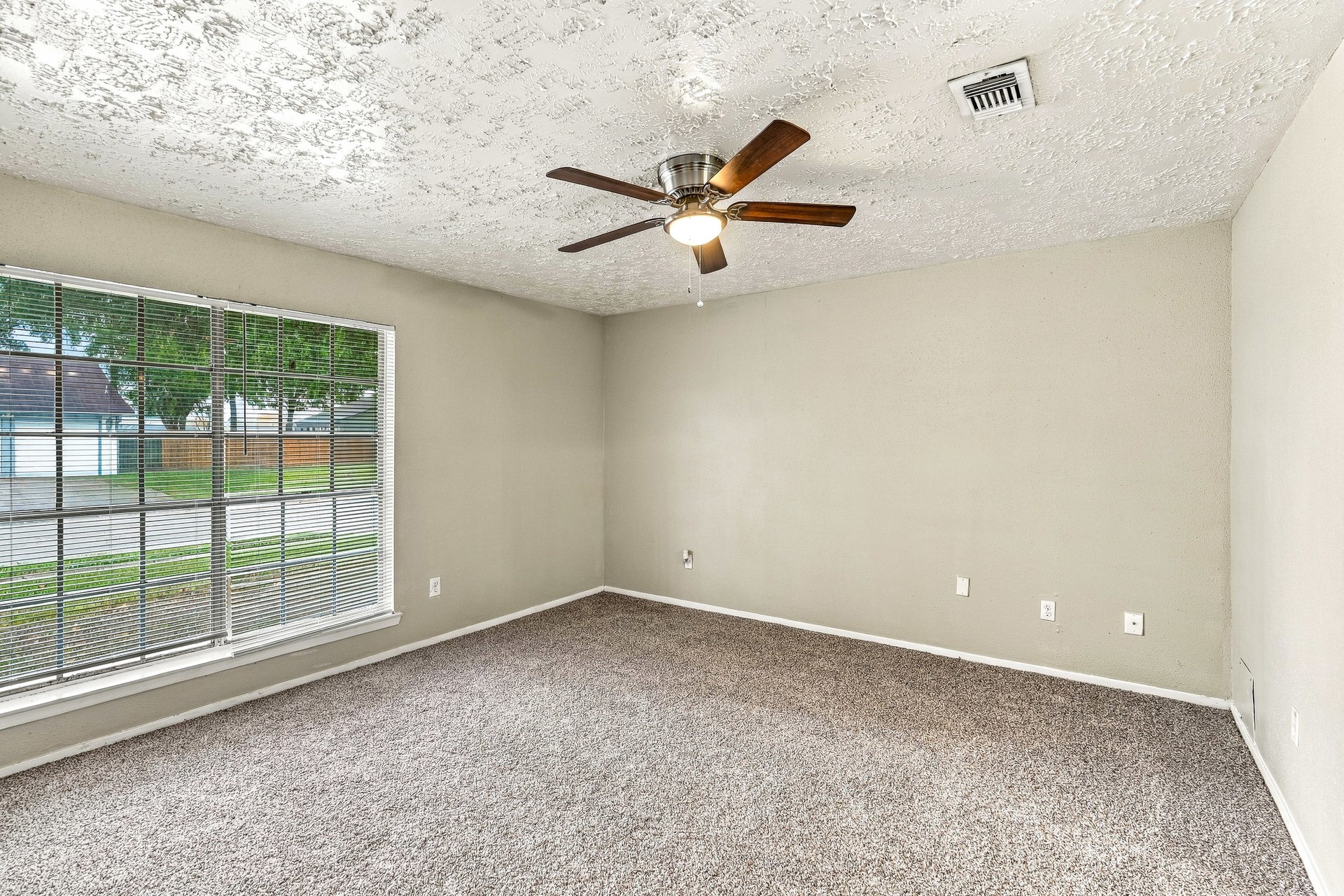 16410 Sky Blue Lane Property Photo 10