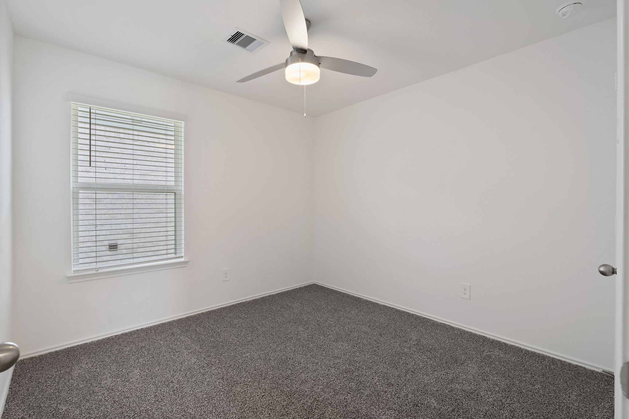 5203 Mossdale Bluff Lane Property Photo 15