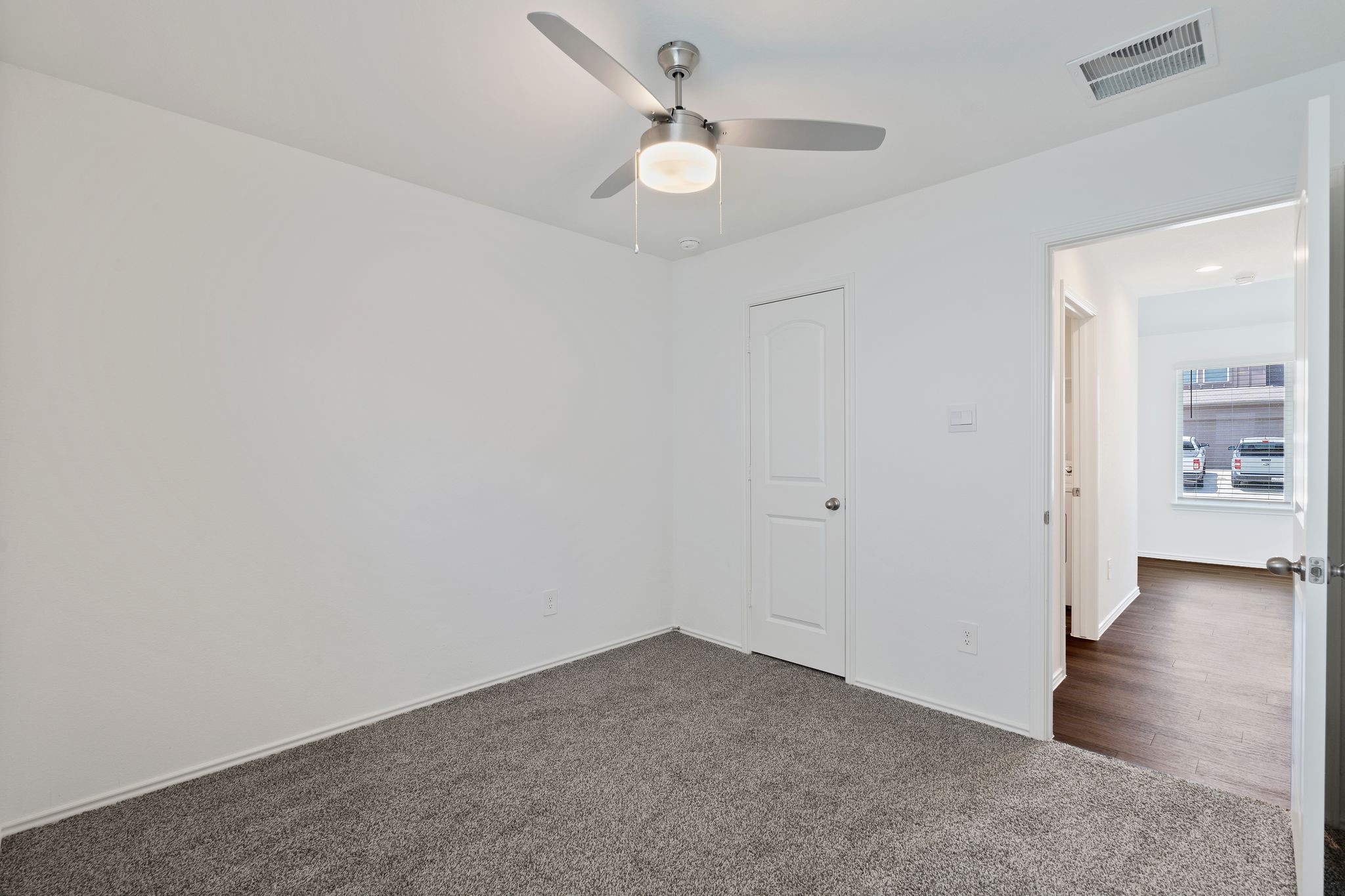 5203 Mossdale Bluff Lane Property Photo 16