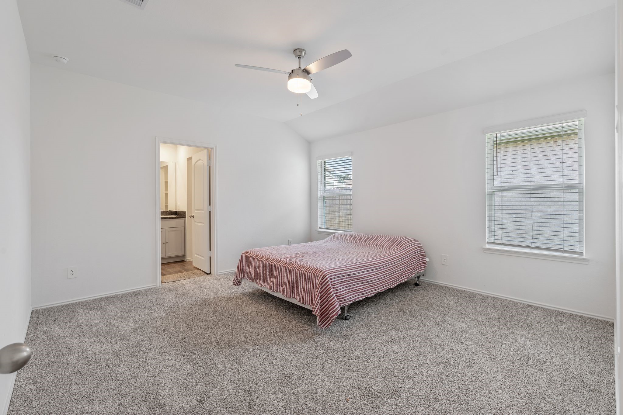 5203 Mossdale Bluff Lane Property Photo 19