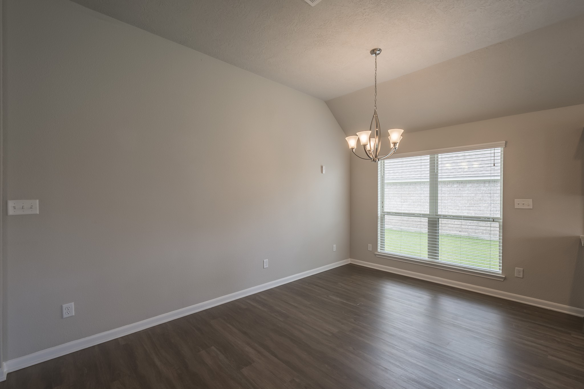 7418 Masters Drive Property Photo 6