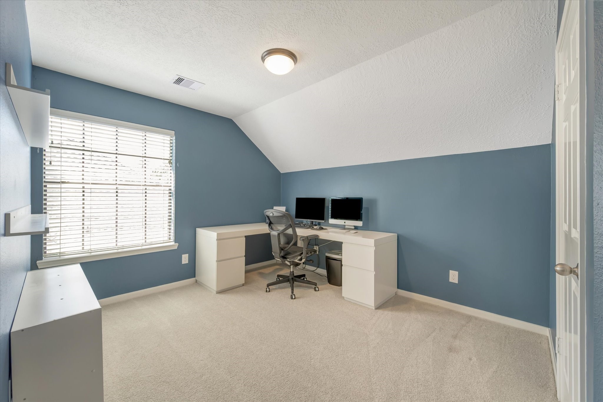 16531 Town Lake Court Property Photo 28