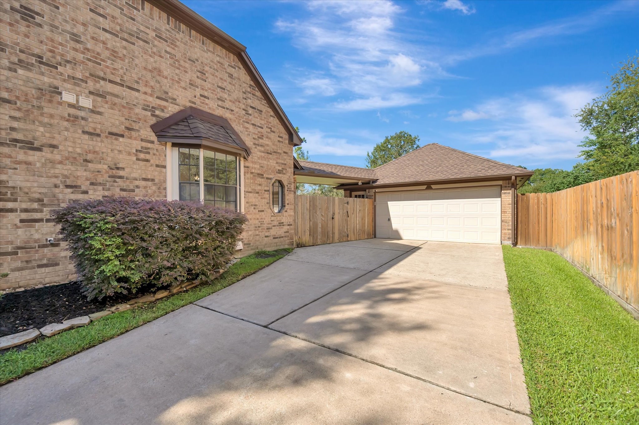16531 Town Lake Court Property Photo 32