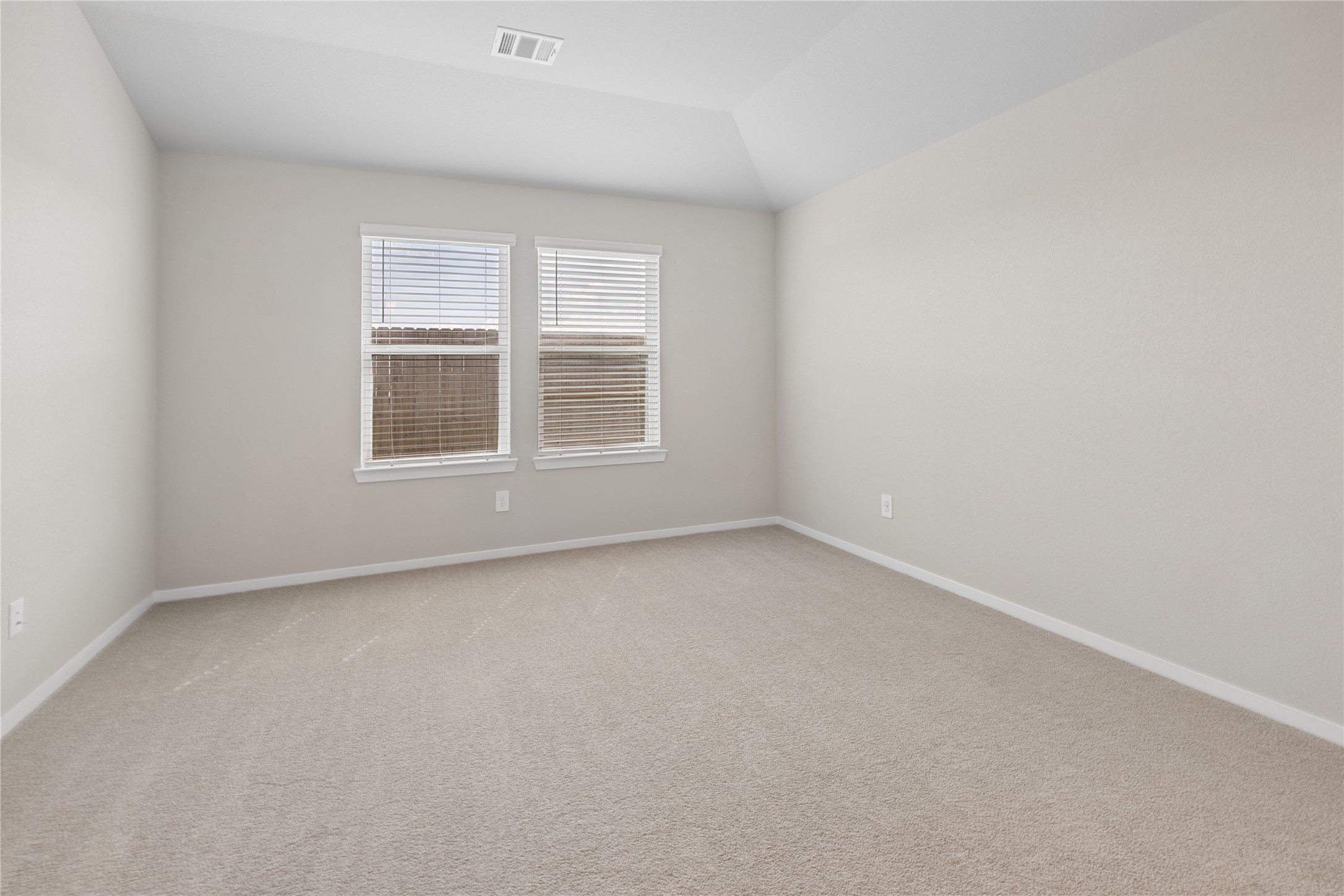 8206 Blackwell Cove Drive Property Photo 7