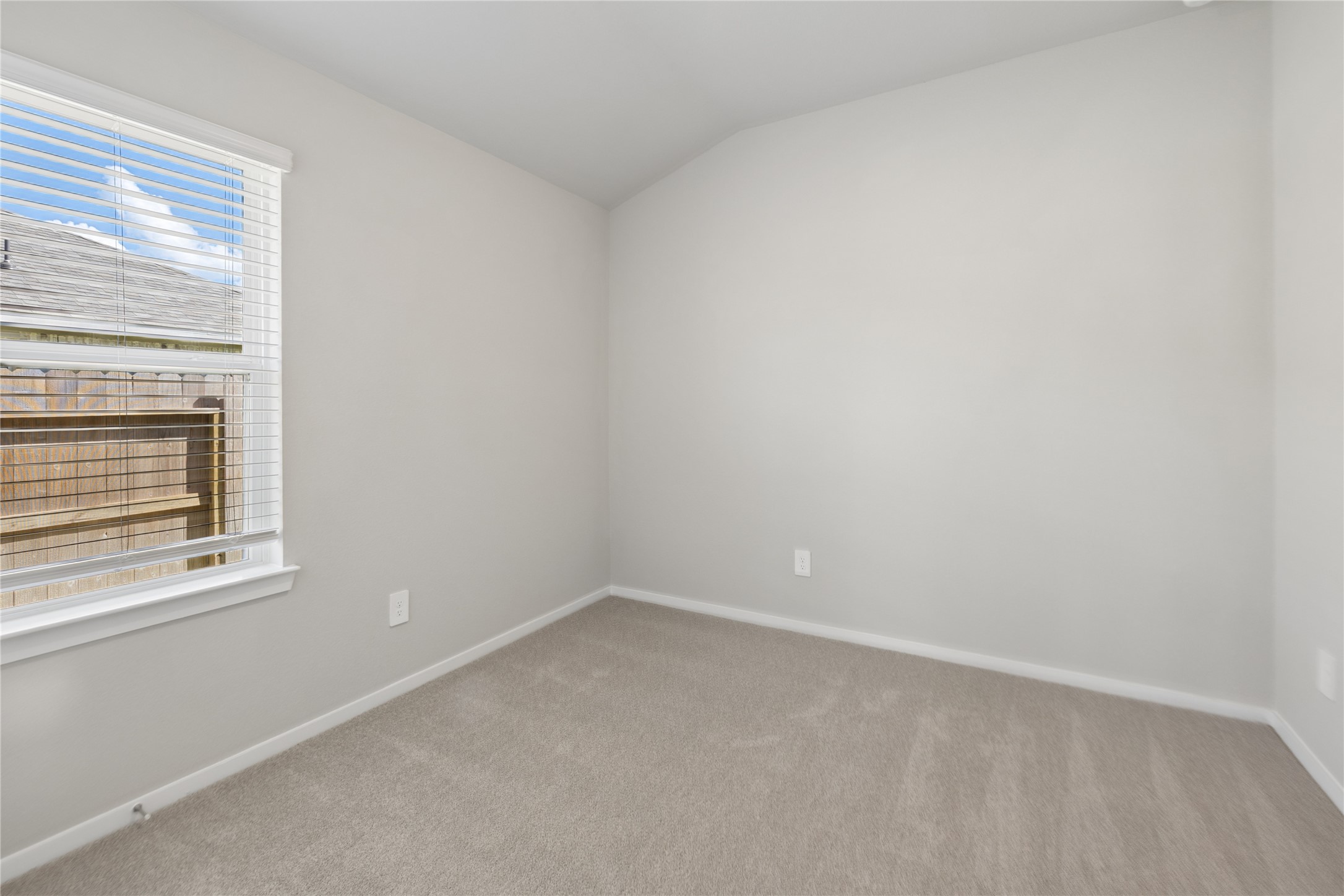 8206 Blackwell Cove Drive Property Photo 10