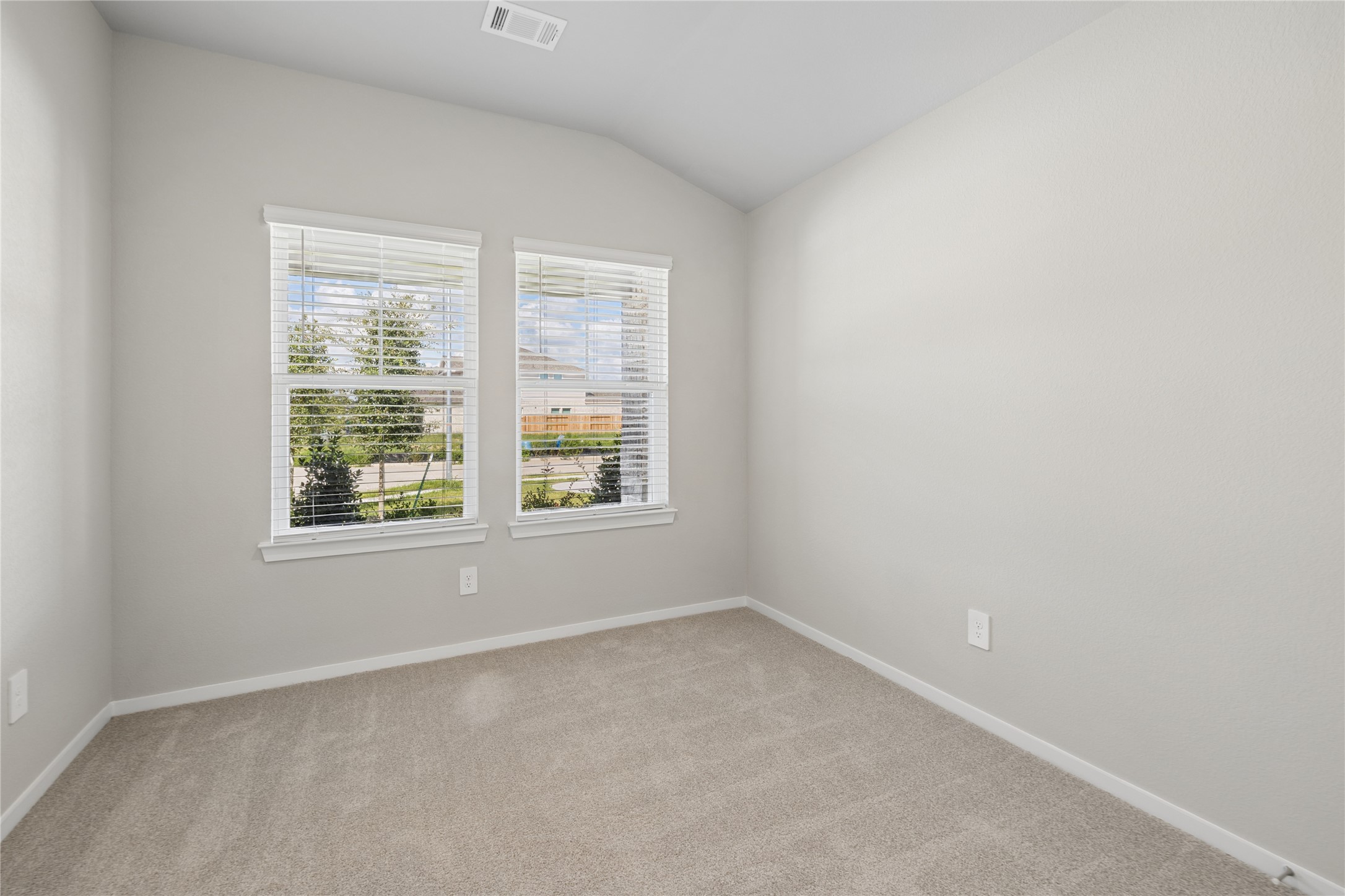8206 Blackwell Cove Drive Property Photo 18