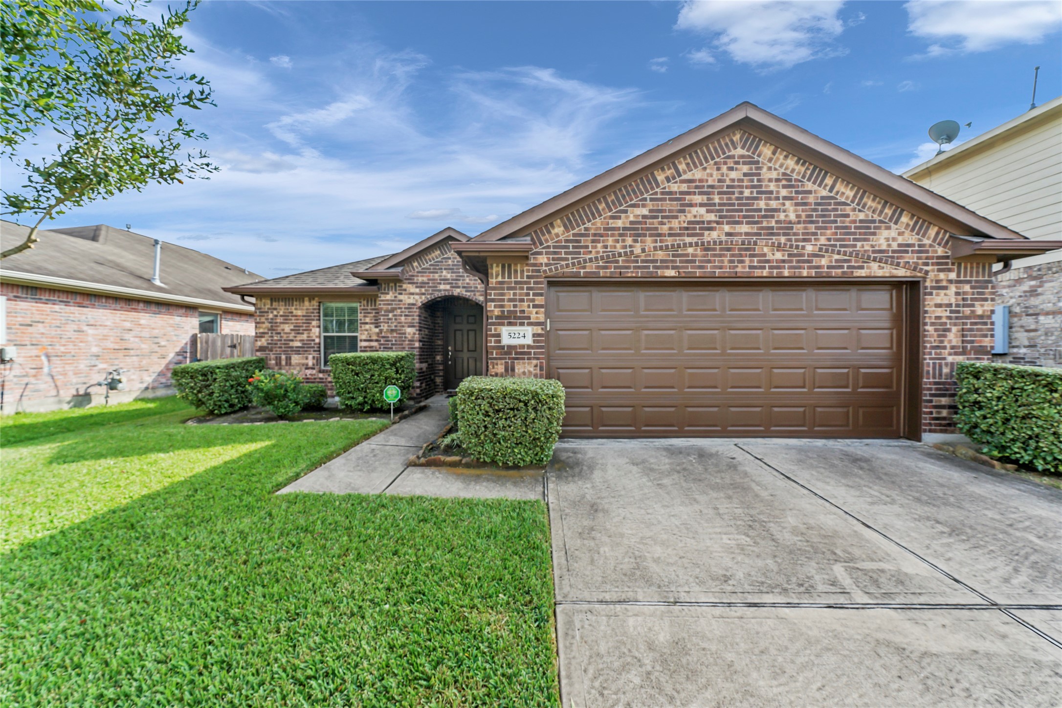 5224 La Rocco Way Property Photo 2