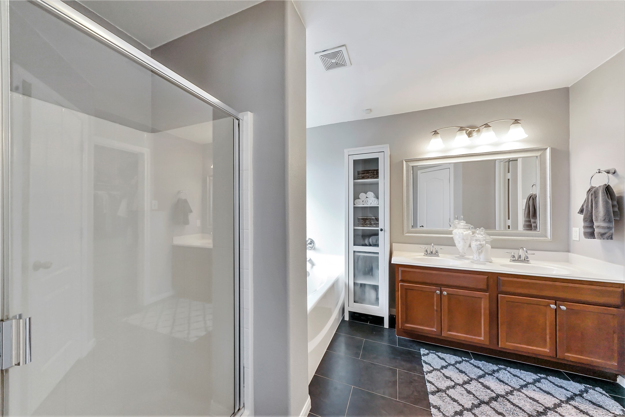 5224 La Rocco Way Property Photo 13