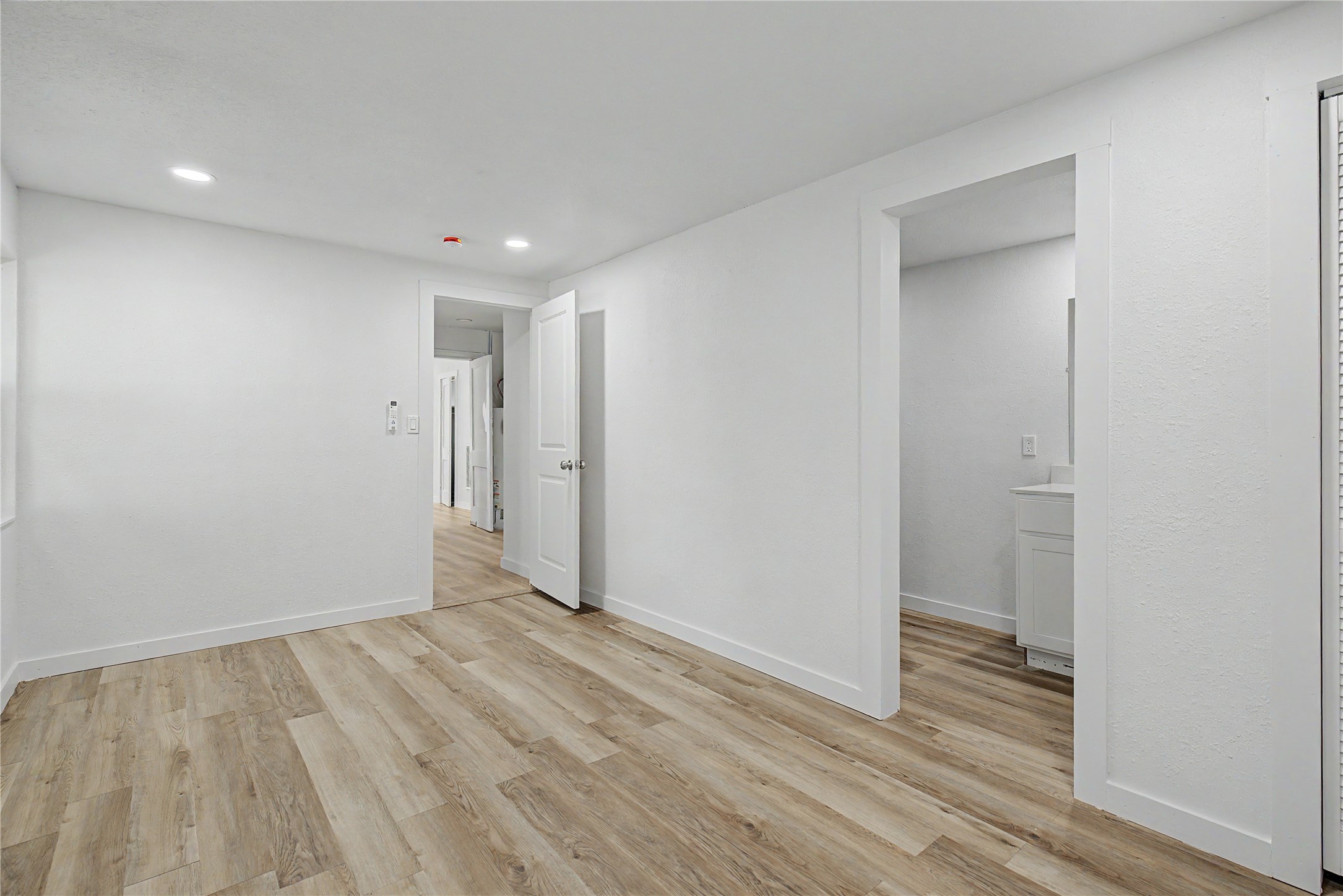 632 University Avenue Property Photo 10