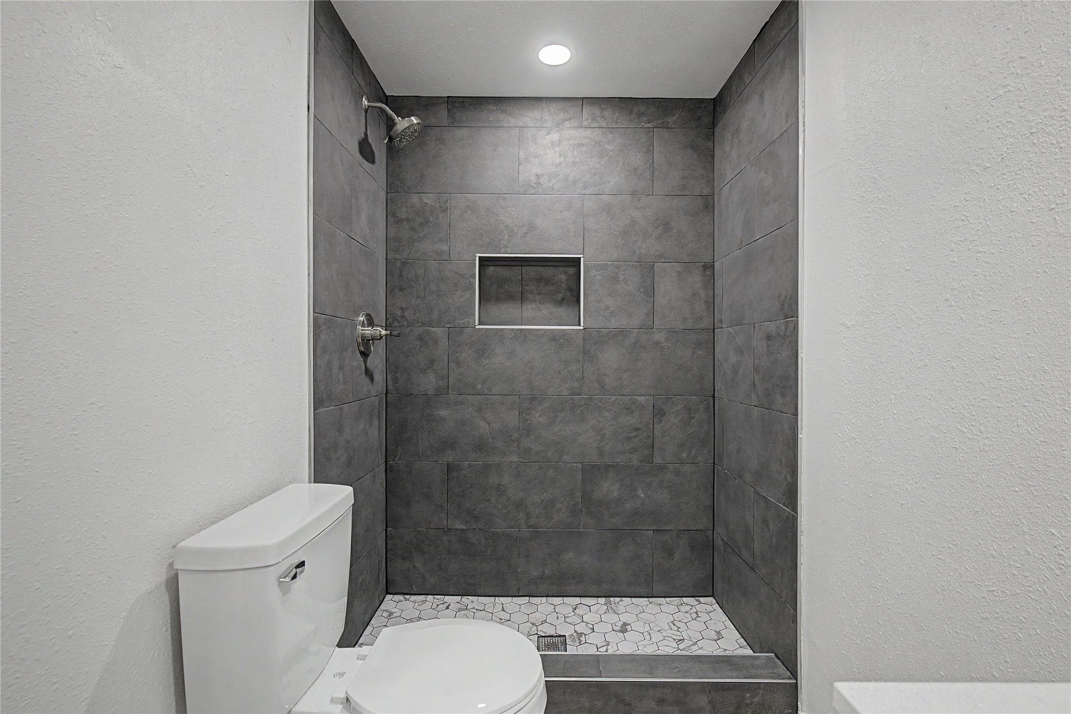 632 University Avenue Property Photo 12