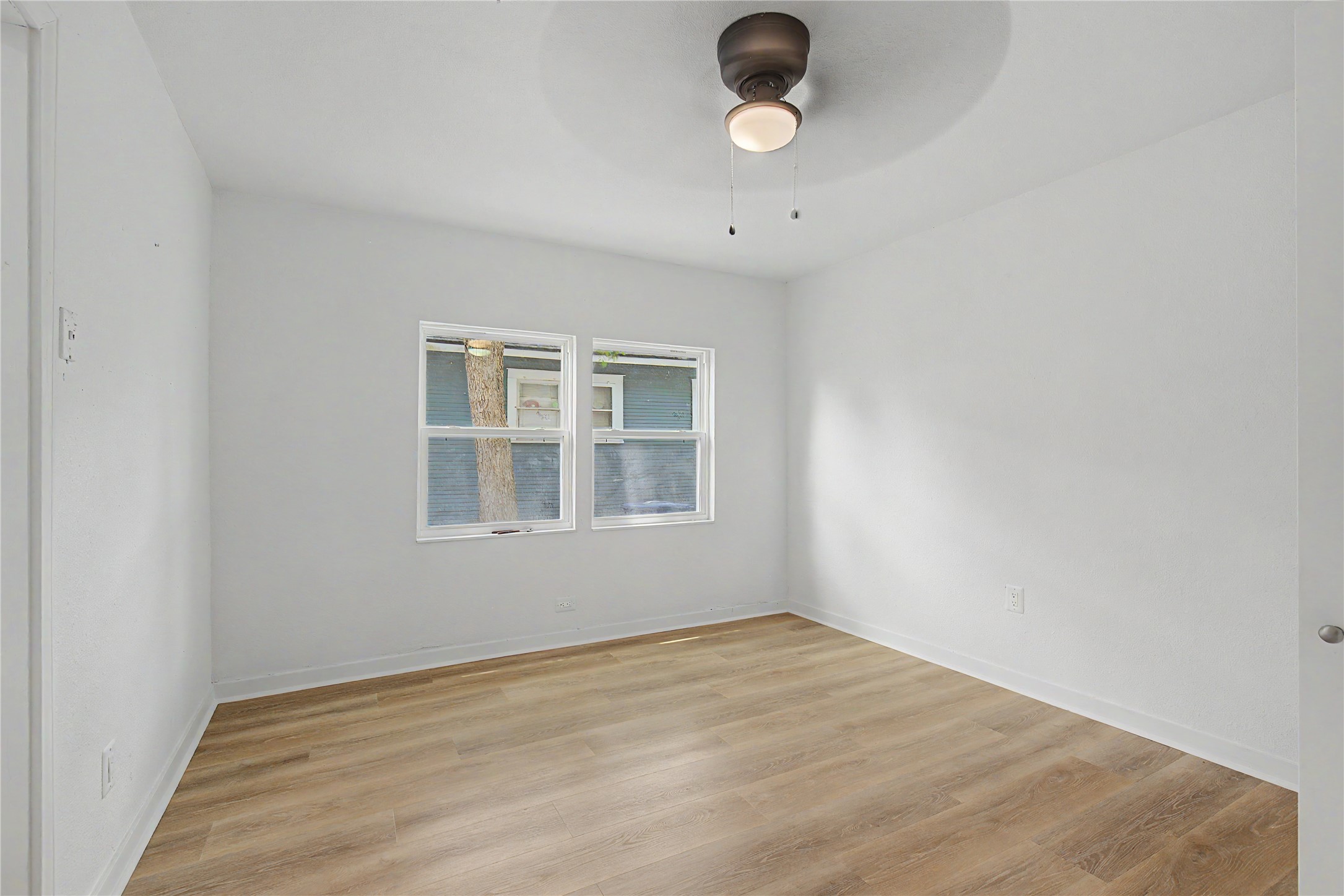 632 University Avenue Property Photo 13