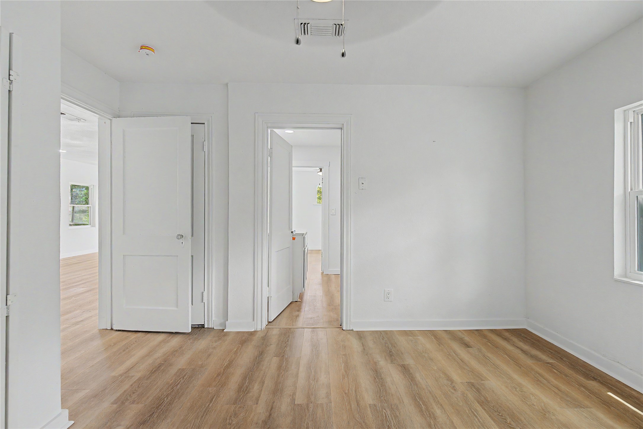 632 University Avenue Property Photo 15