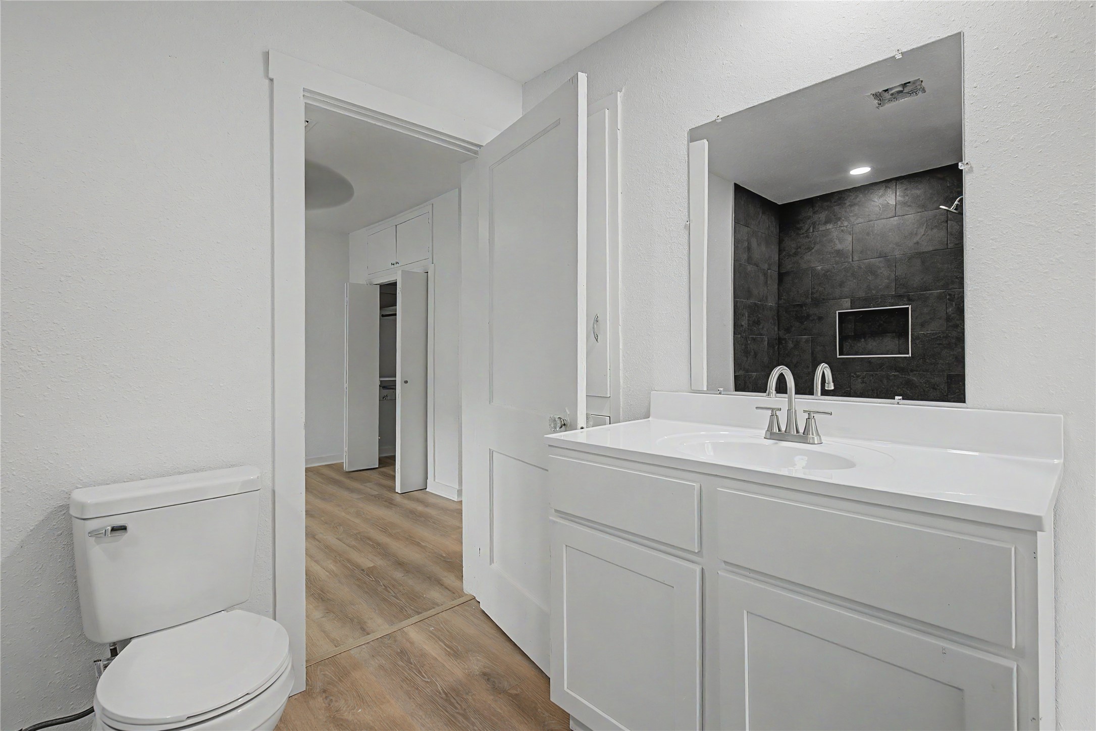 632 University Avenue Property Photo 19