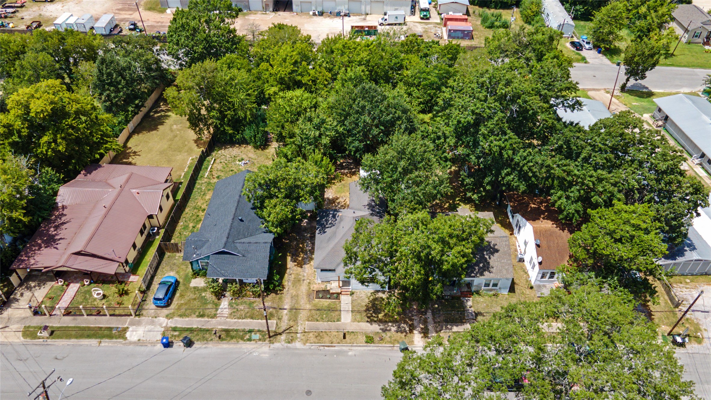 632 University Avenue Property Photo 25