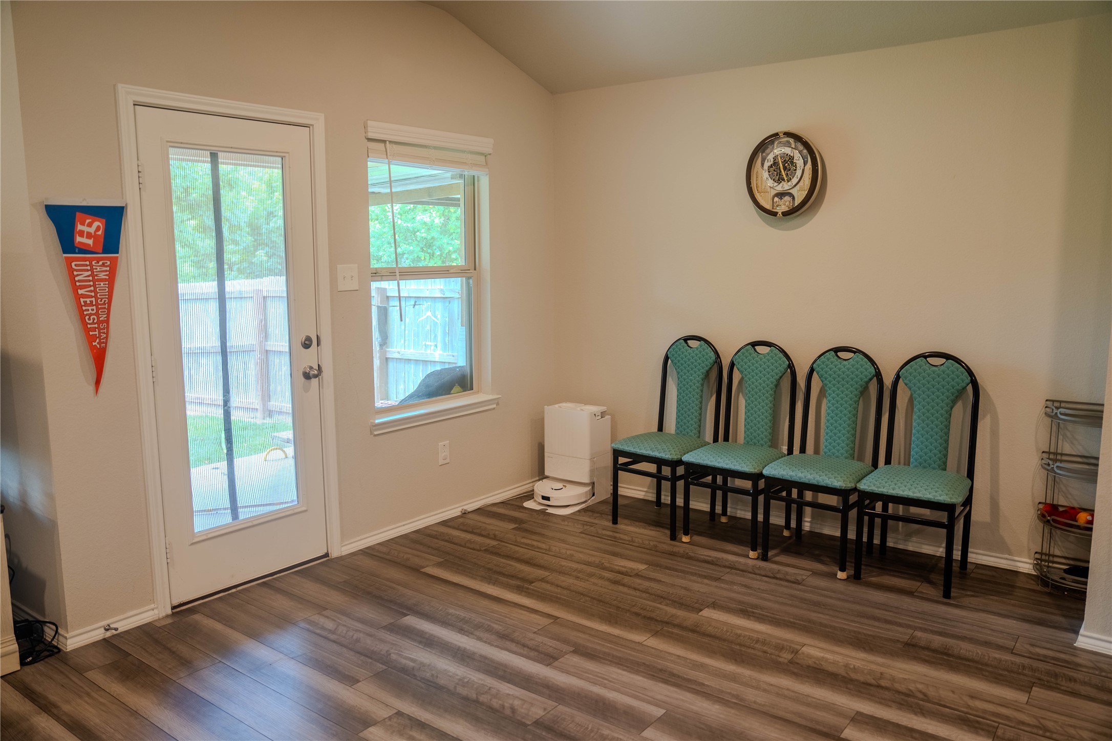 332 Pecos Drive Property Photo 10