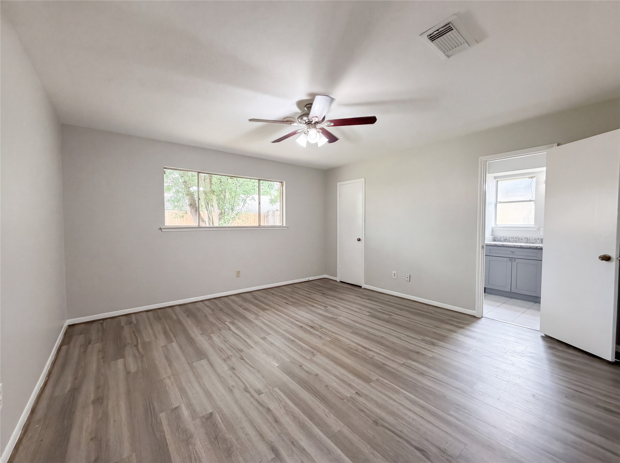 9606 Ballin David Drive Property Photo 4