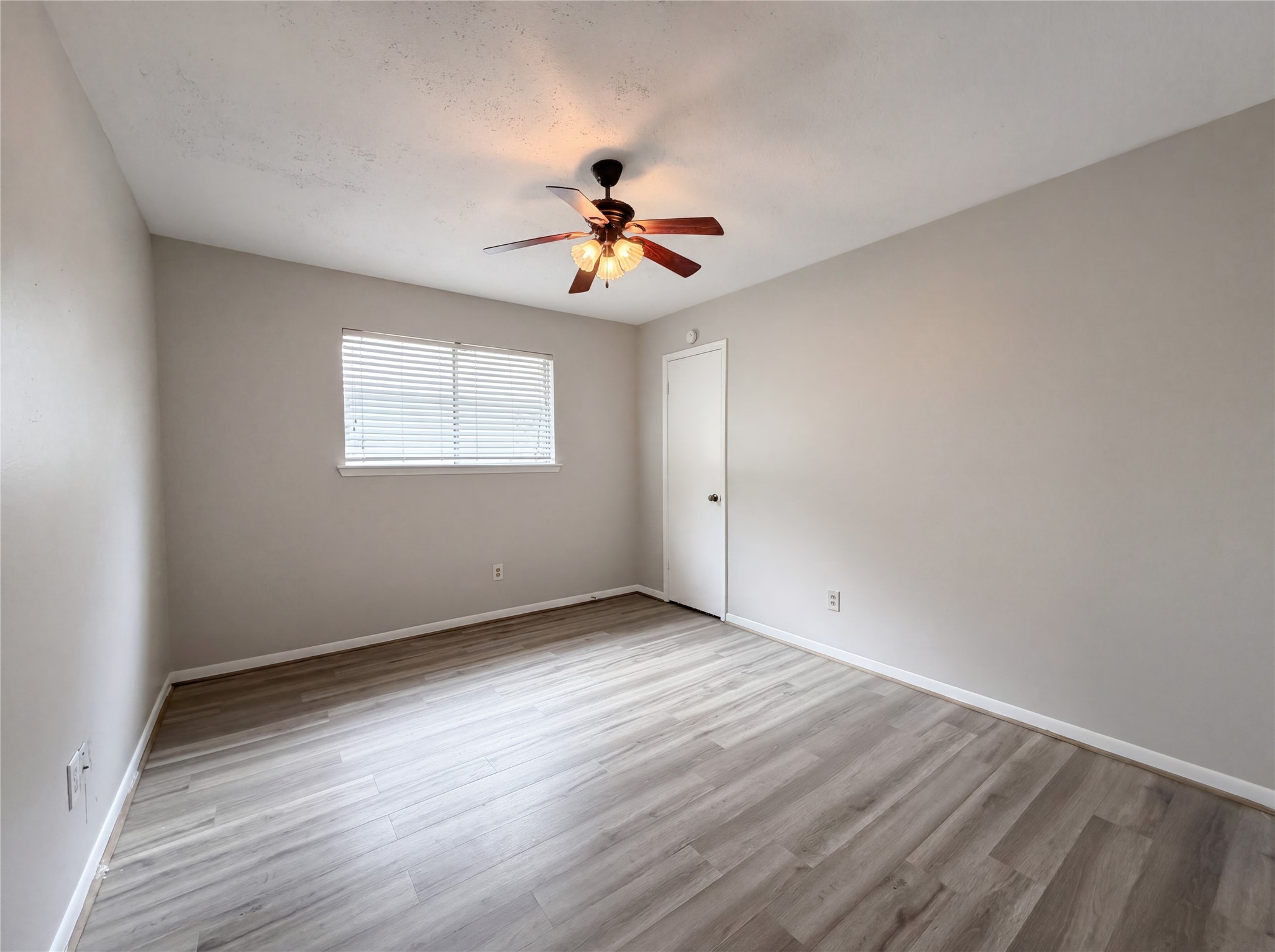 9606 Ballin David Drive Property Photo 12