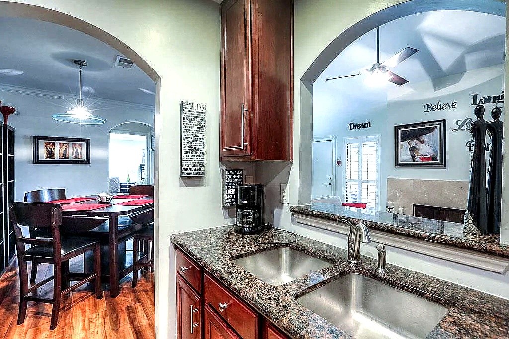 1100 Augusta Drive 80 Property Photo 5