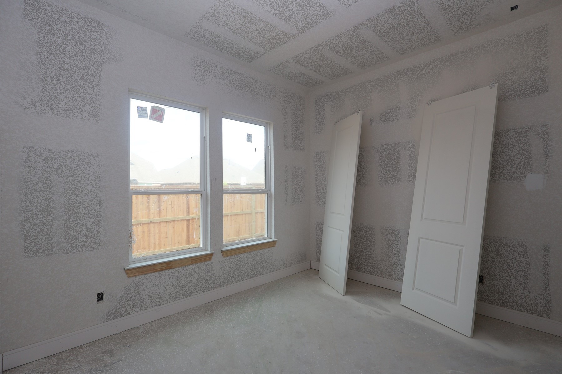 1801 N Wildflower Drive Property Photo 9