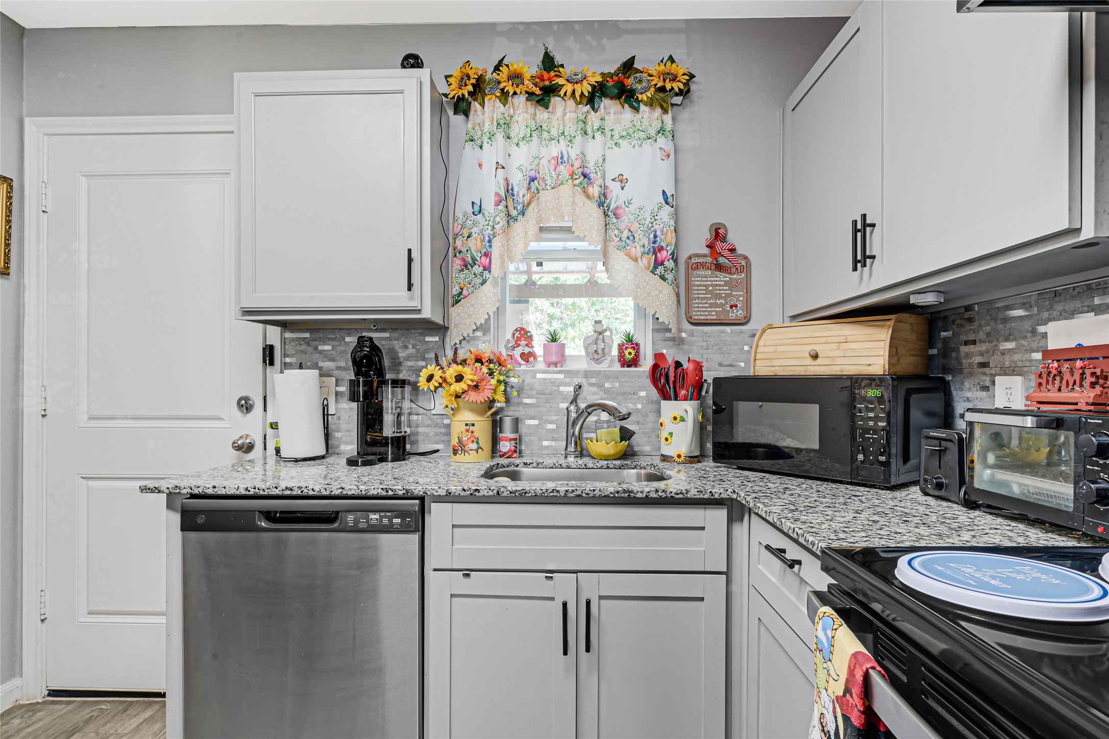 16539 Jasmine Marie Place Property Photo 15