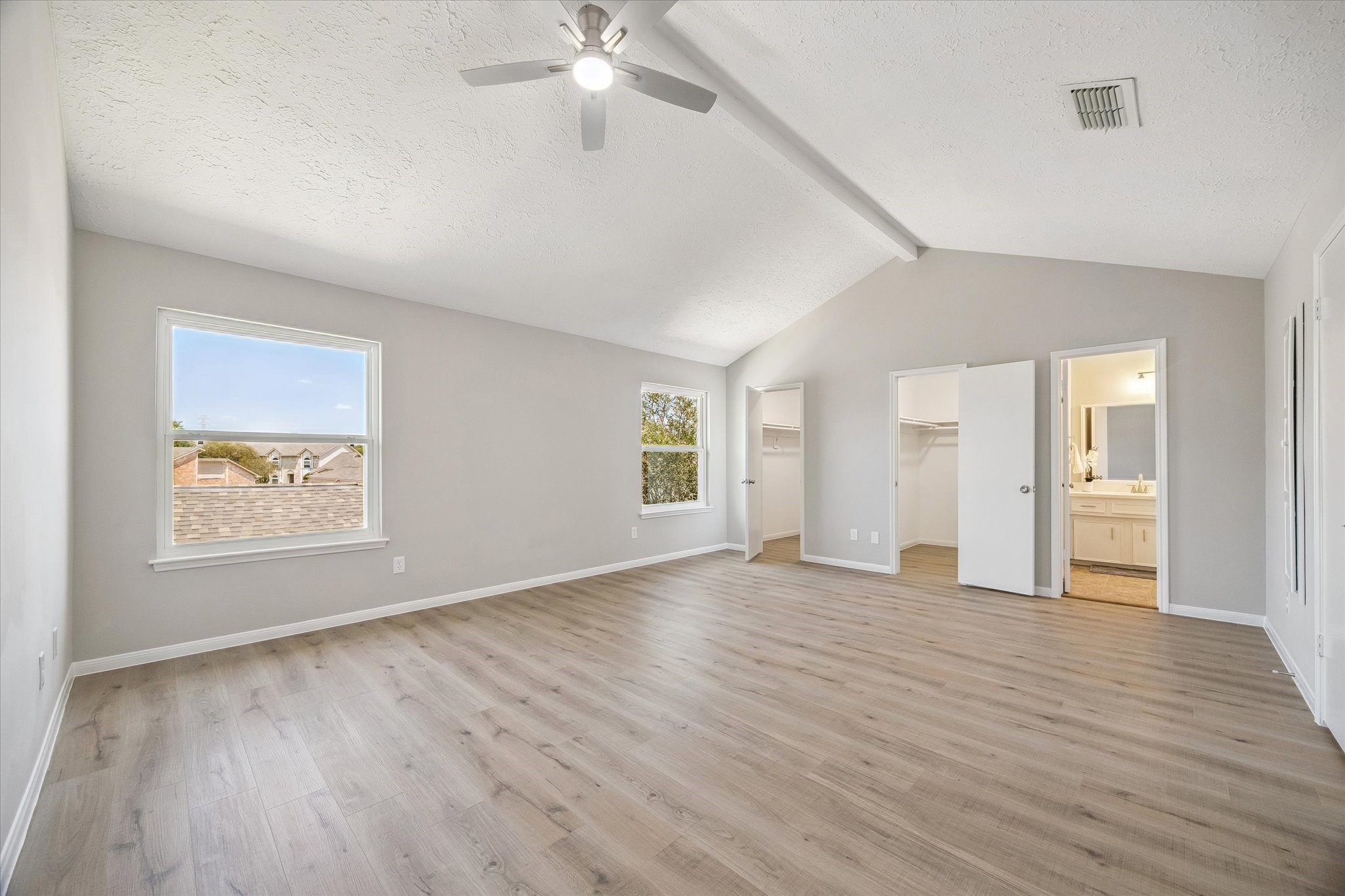 26 Chapparal Court Property Photo 13