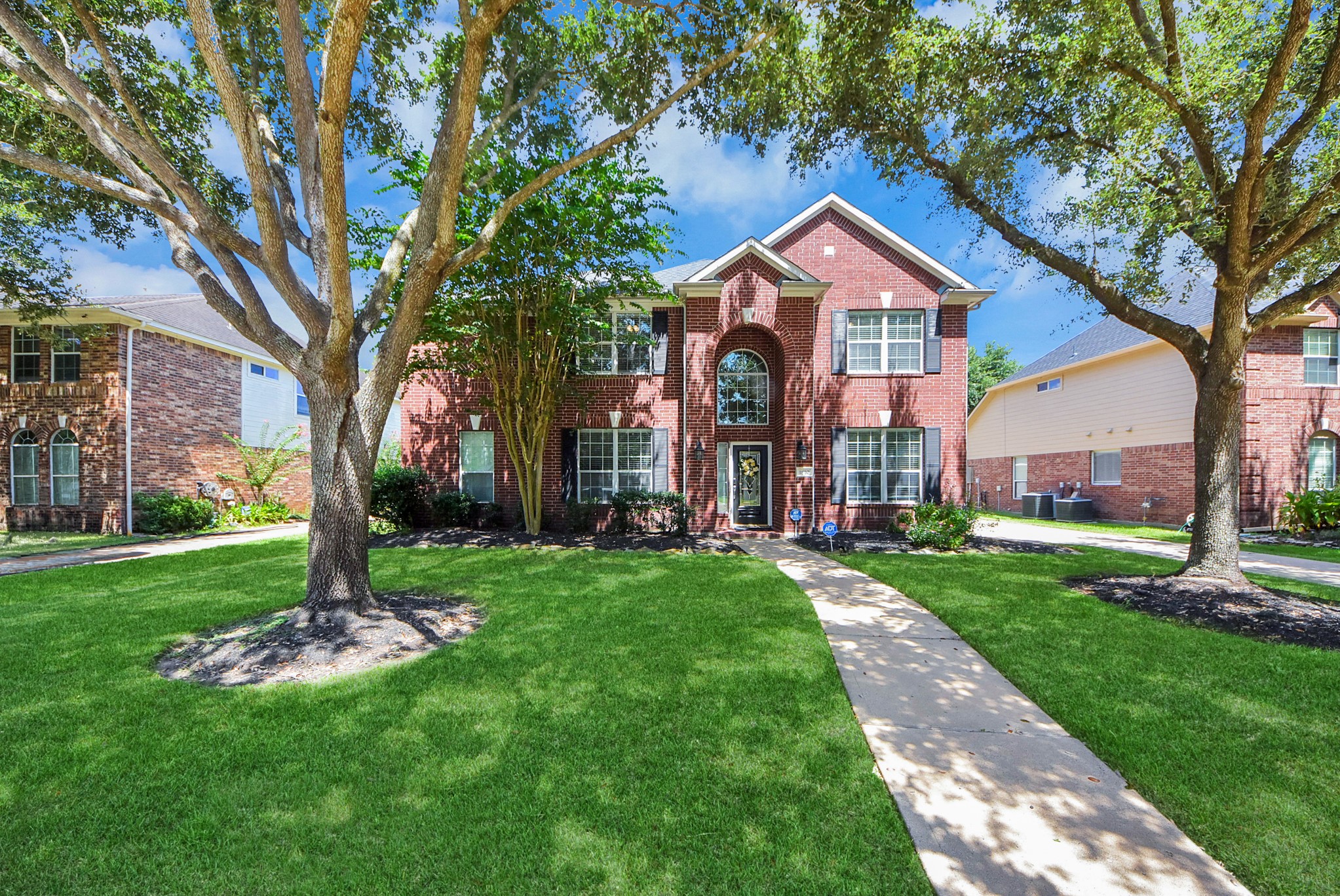 1810 Blue Water Bay Drive Property Photo 1