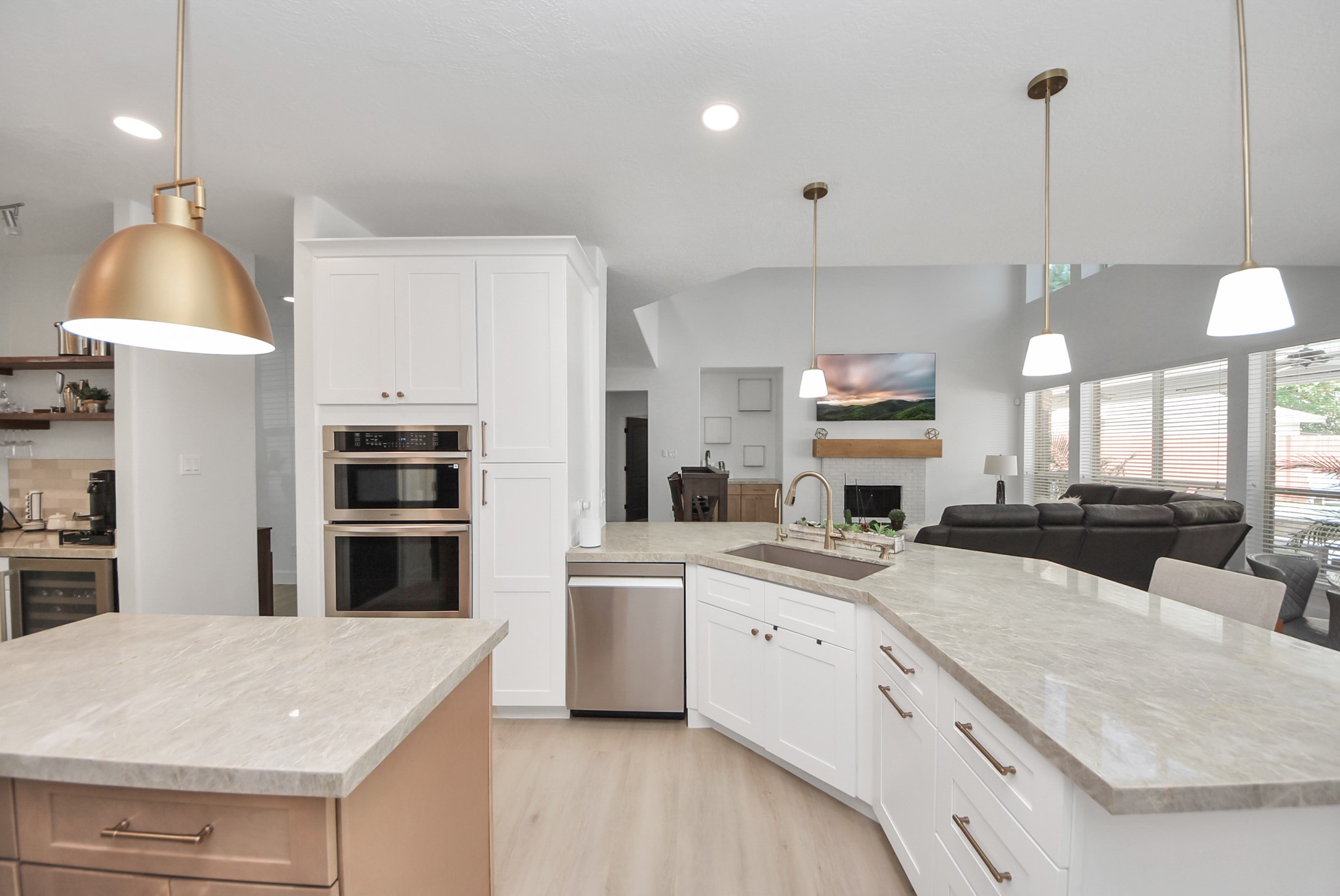 1810 Blue Water Bay Drive Property Photo 8