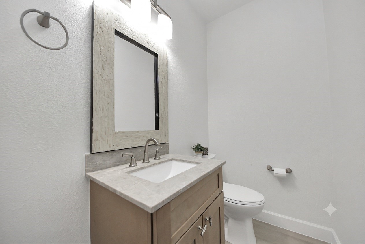 1810 Blue Water Bay Drive Property Photo 16