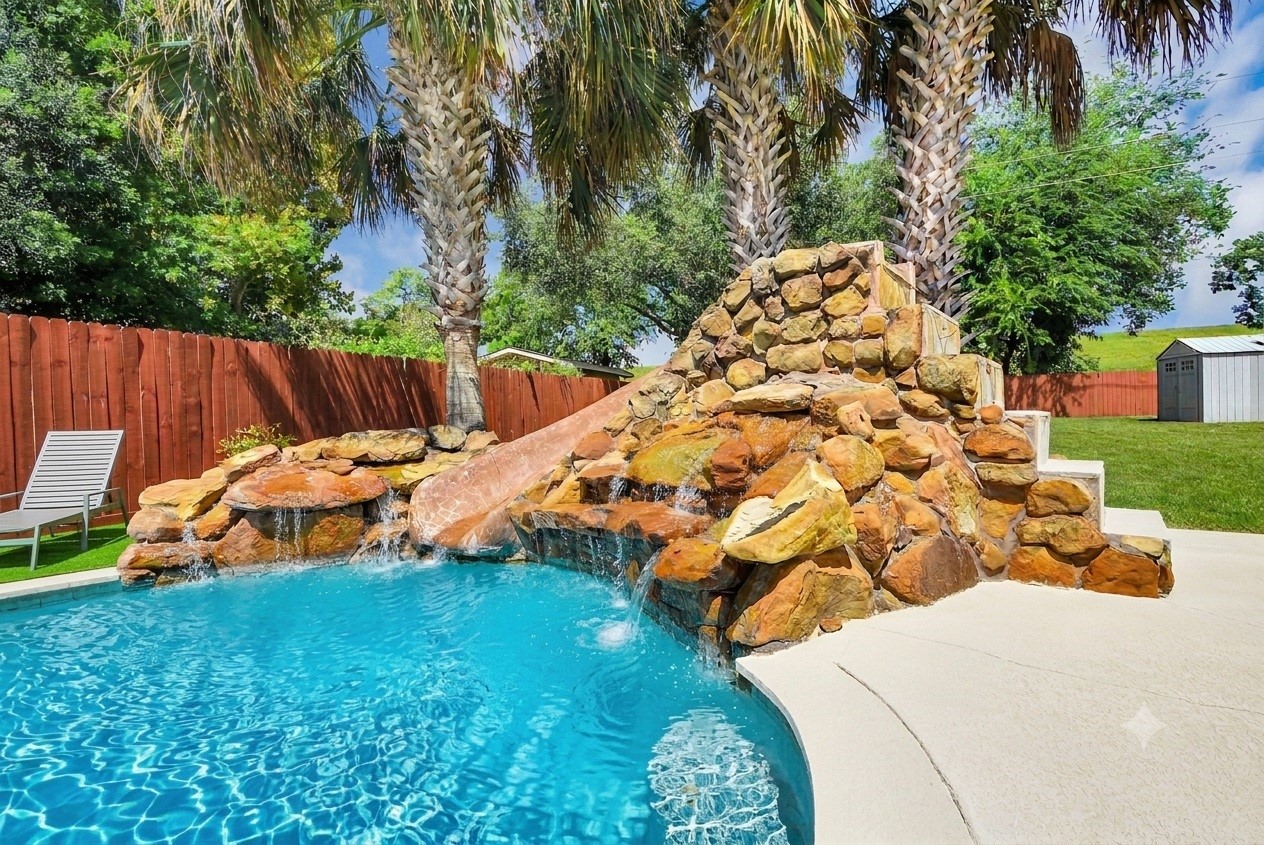 1810 Blue Water Bay Drive Property Photo 25