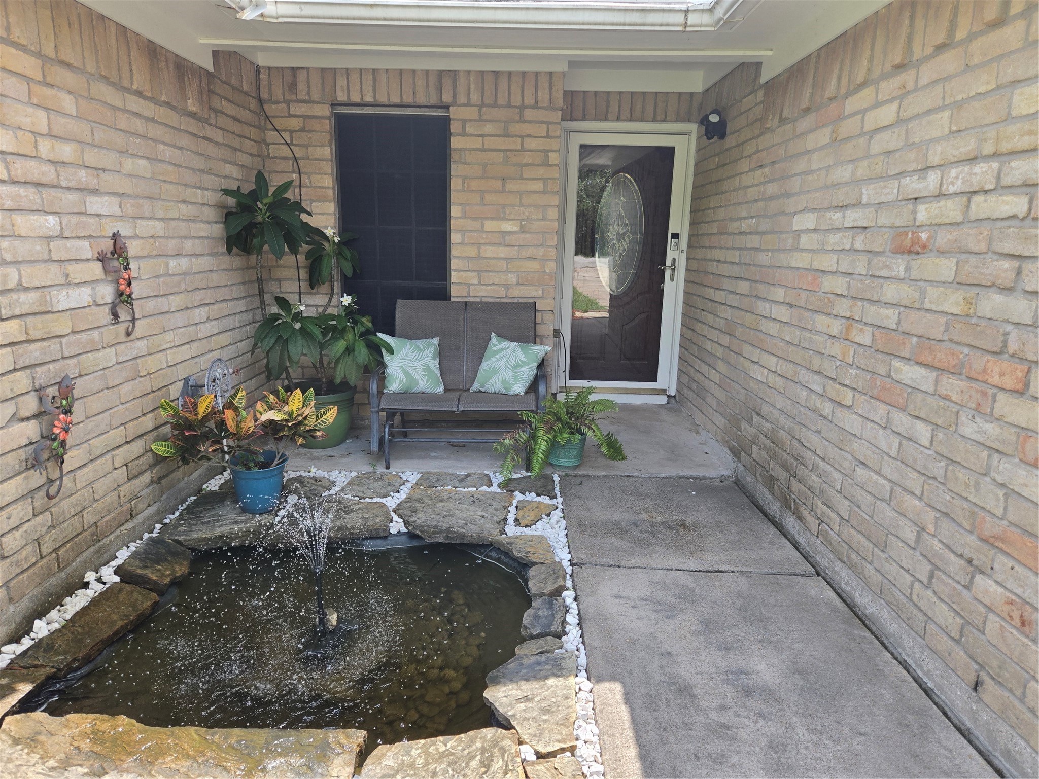610 Avenue C Property Photo 5